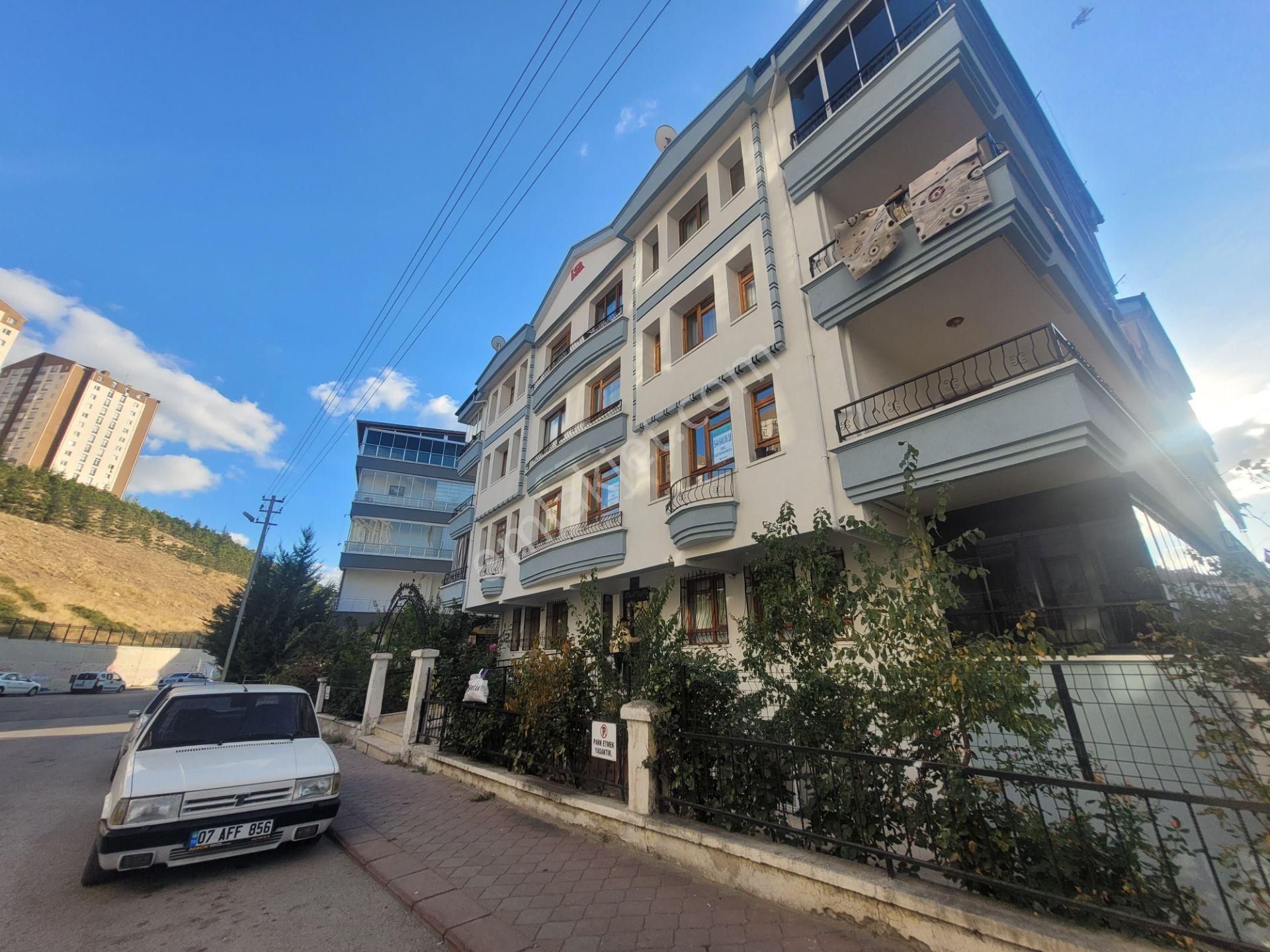 Kuşcağız Mah. Esenler Cad.arakat Teras Balkonlu 3+1 Kiralık Daire