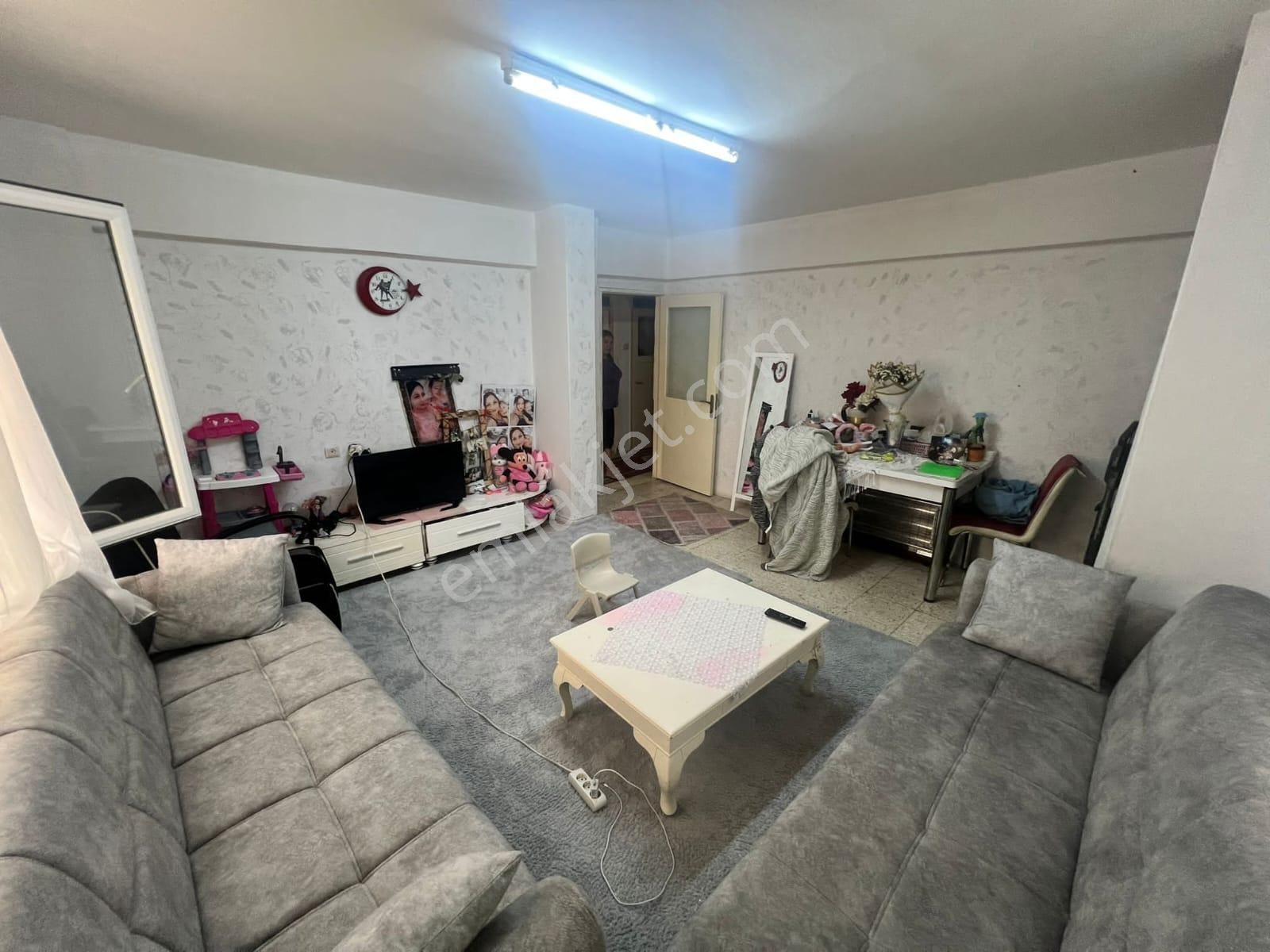 Acill Buca İşçievleri Yiğitler Mah.de 2+0 65m2+15m2 Bahçeli Ayrı Mutfak Satılık Daşre