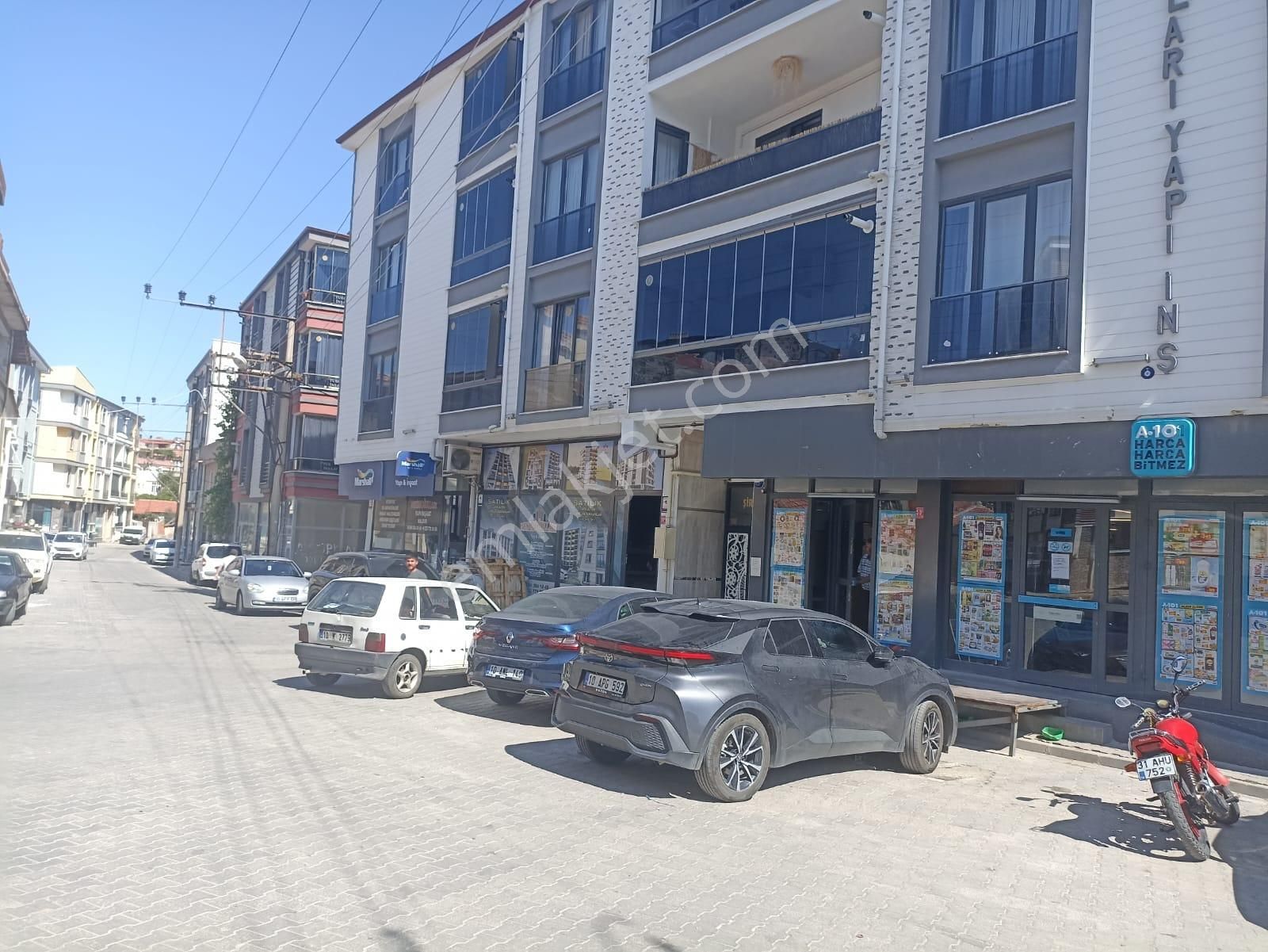 Akçay Poyraz Gayrimenkul'den Edremit'te Satılık Fırsat 1+1 Daire