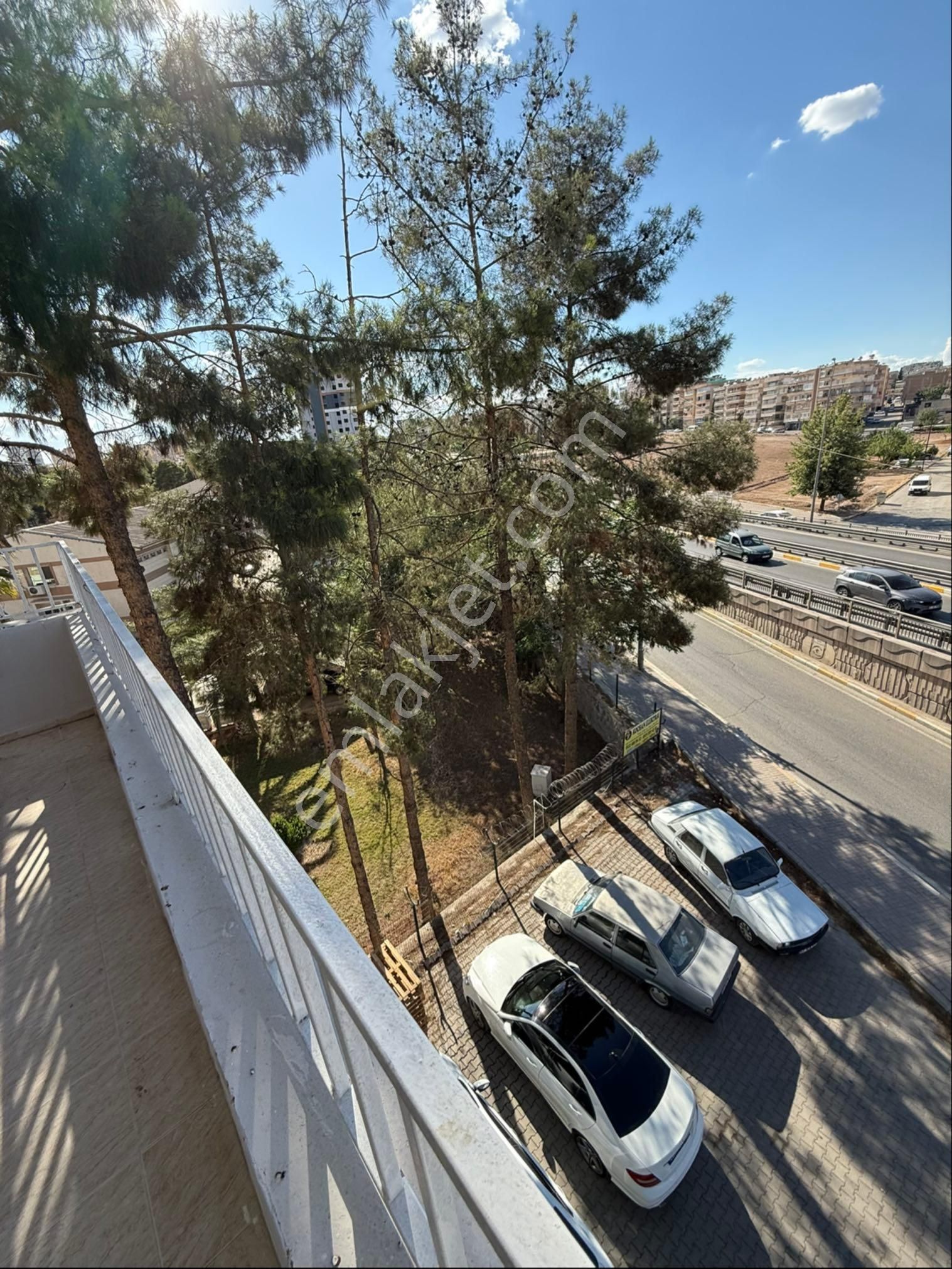Sahibinden Acil 5 Odalı Geniş Ebeveyn Banyolu