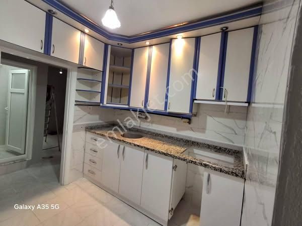 Turgutlu Satılık Altay Mah 3+1 Oda Doğalgaz Sobalı Balkonlu 1. Kat Tadilatlı Daire