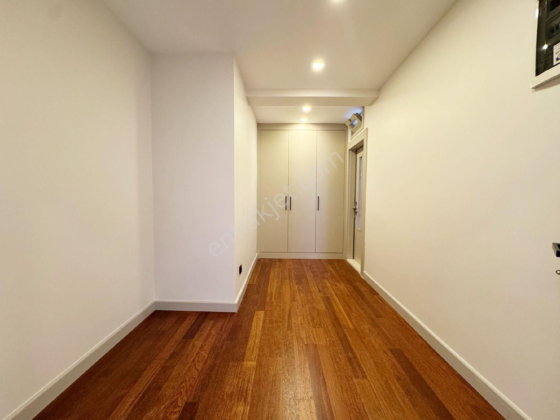 Erenköy Sahil Bistro33 E Komşu Kısmi Deniz Manzaralı 120 Net 4+1 Daire - Görsel 11