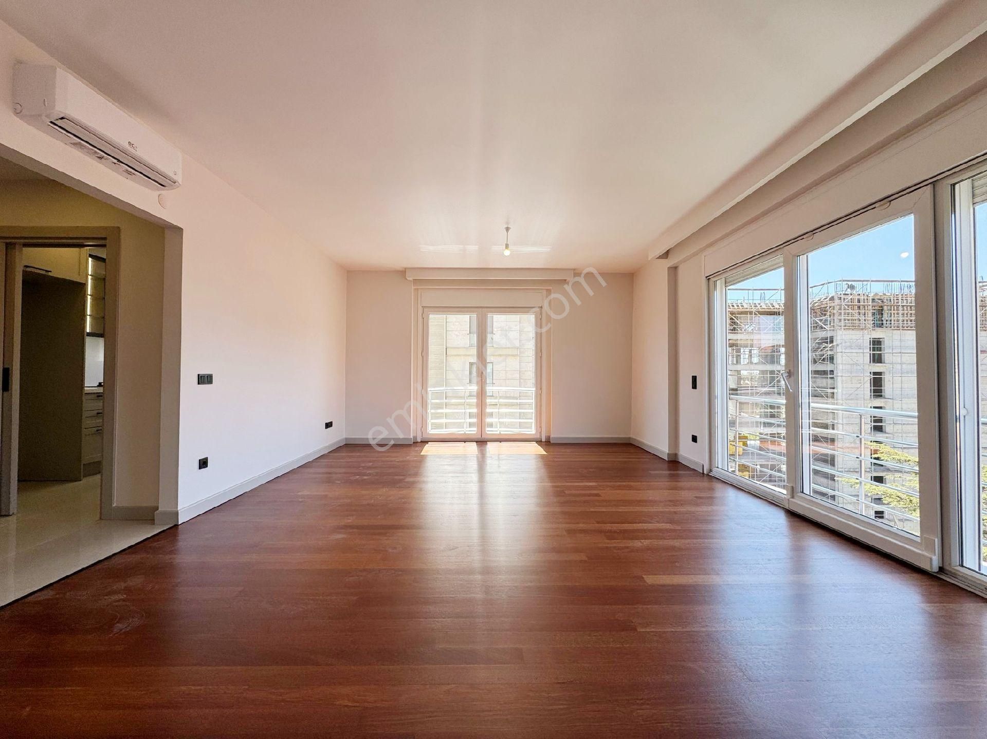 Erenköy Sahil Bistro33 E Komşu Kısmi Deniz Manzaralı 120 Net 4+1 Daire - Görsel 21