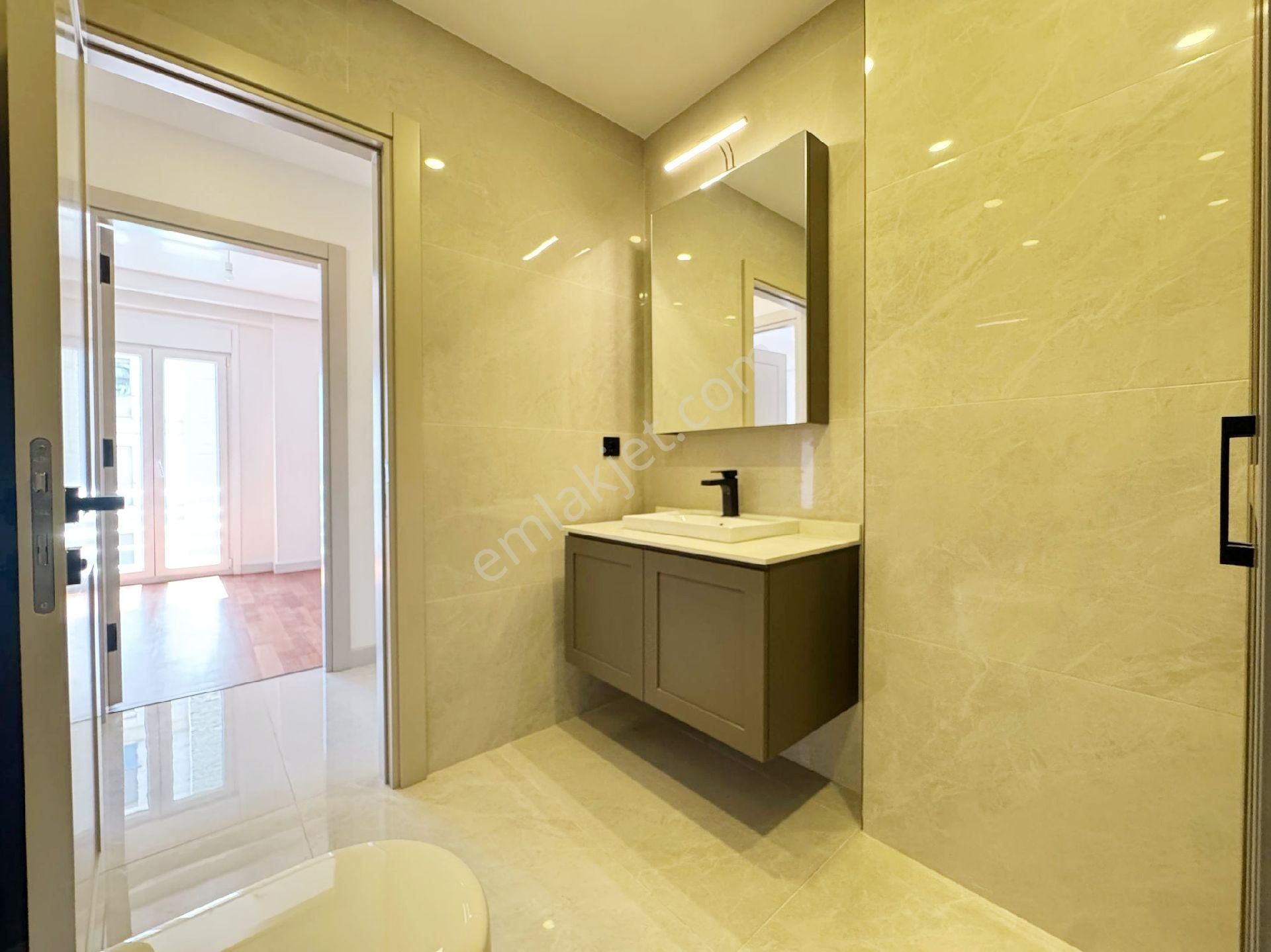 Erenköy Sahil Bistro33 E Komşu Kısmi Deniz Manzaralı 120 Net 4+1 Daire - Görsel 19