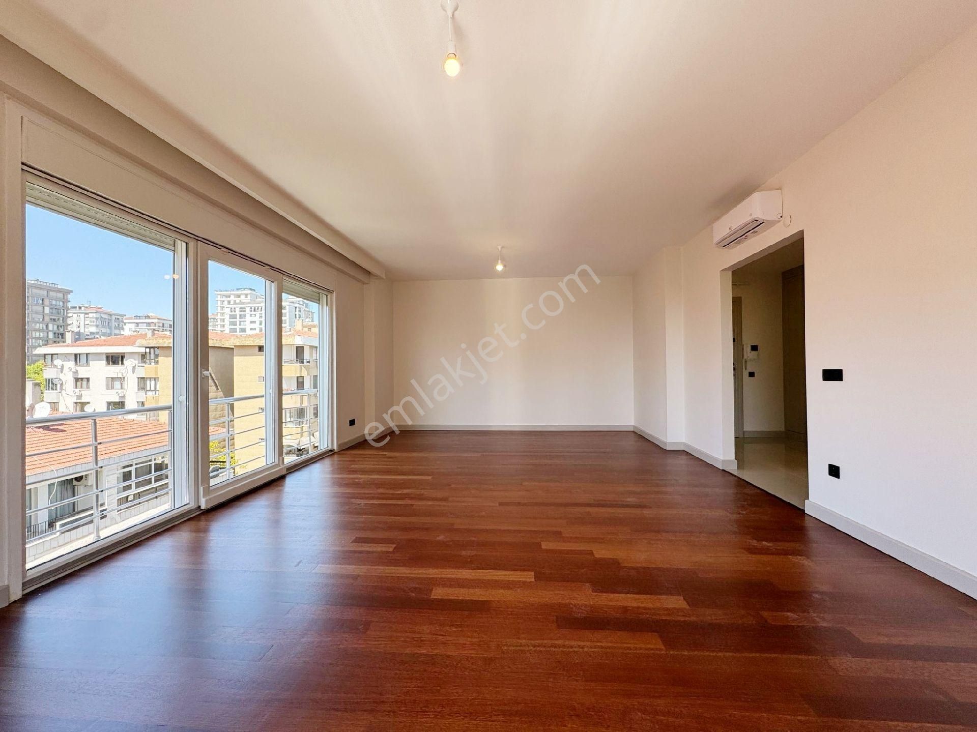 Erenköy Sahil Bistro33 E Komşu Kısmi Deniz Manzaralı 120 Net 4+1 Daire - Görsel 5