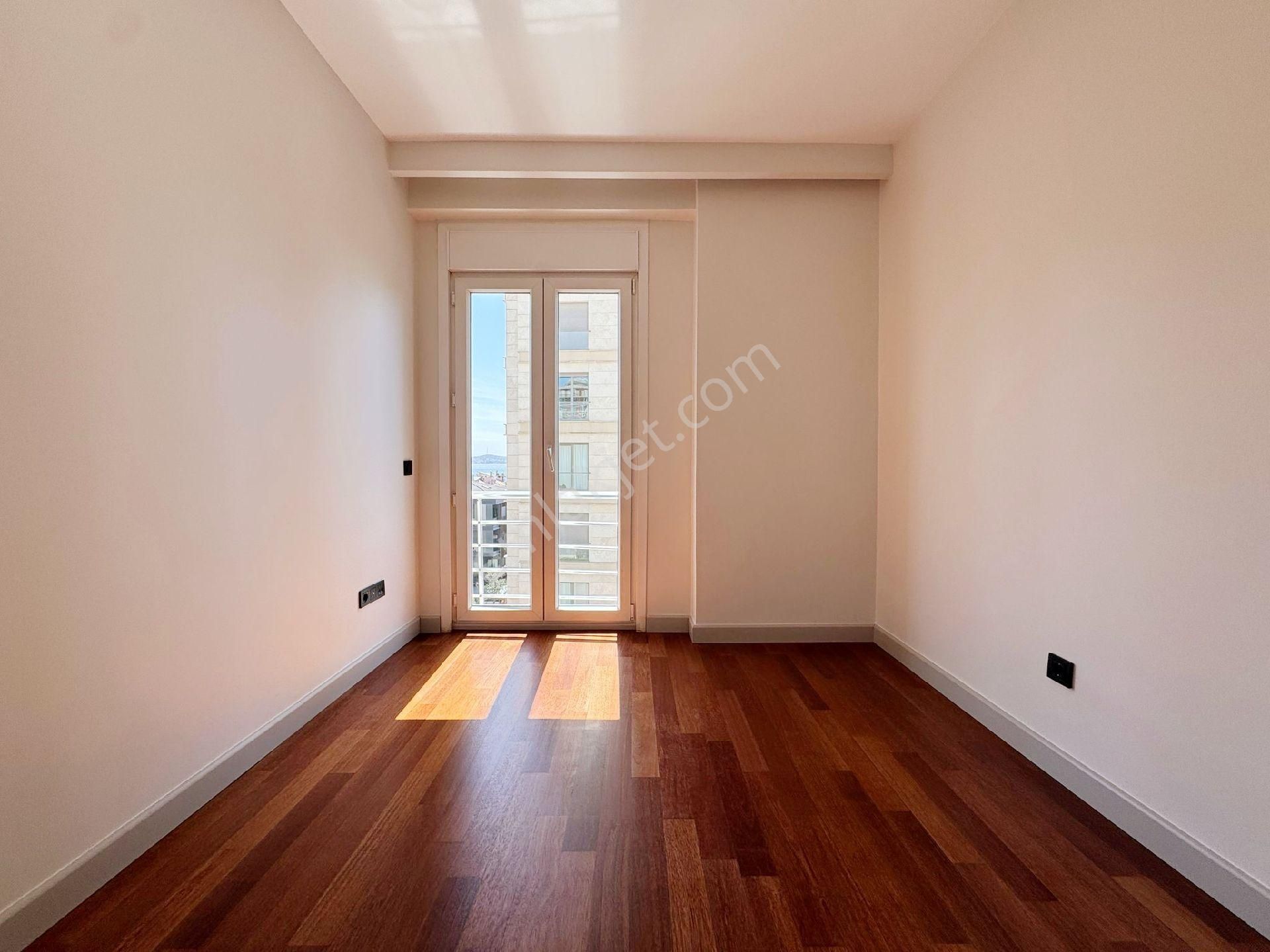 Erenköy Sahil Bistro33 E Komşu Kısmi Deniz Manzaralı 120 Net 4+1 Daire - Görsel 12