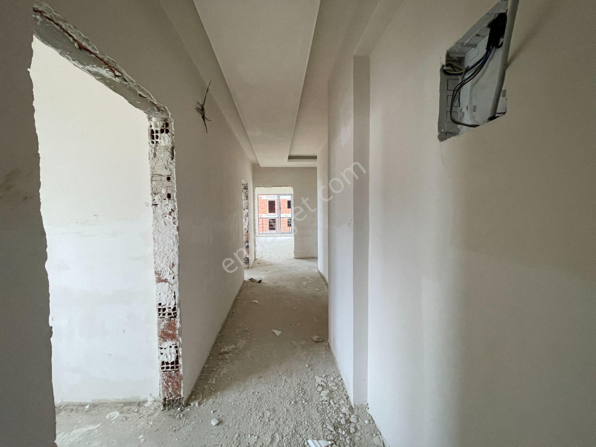2 Nolu Beşirli'de Deniz Manzaralı Merkezi Konumda Satılık Daire