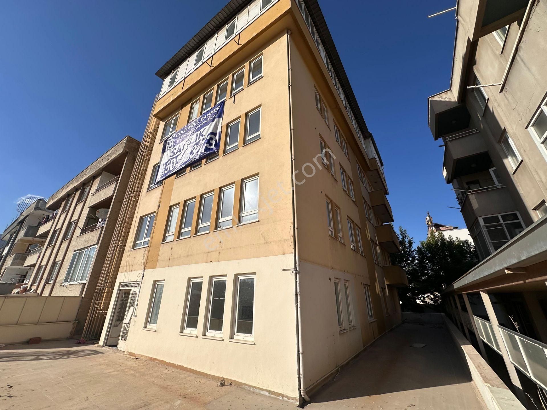 Coldwell Bankerdan Yatırımlık Çarşı Merkezde Komple Satılık Bina