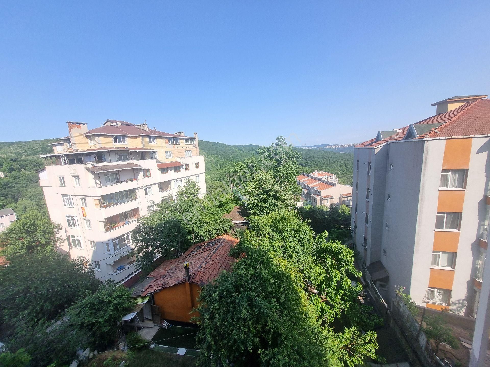 Sariyer Bahcekoy Yeni Mahallede Kiralik Daire 2+1