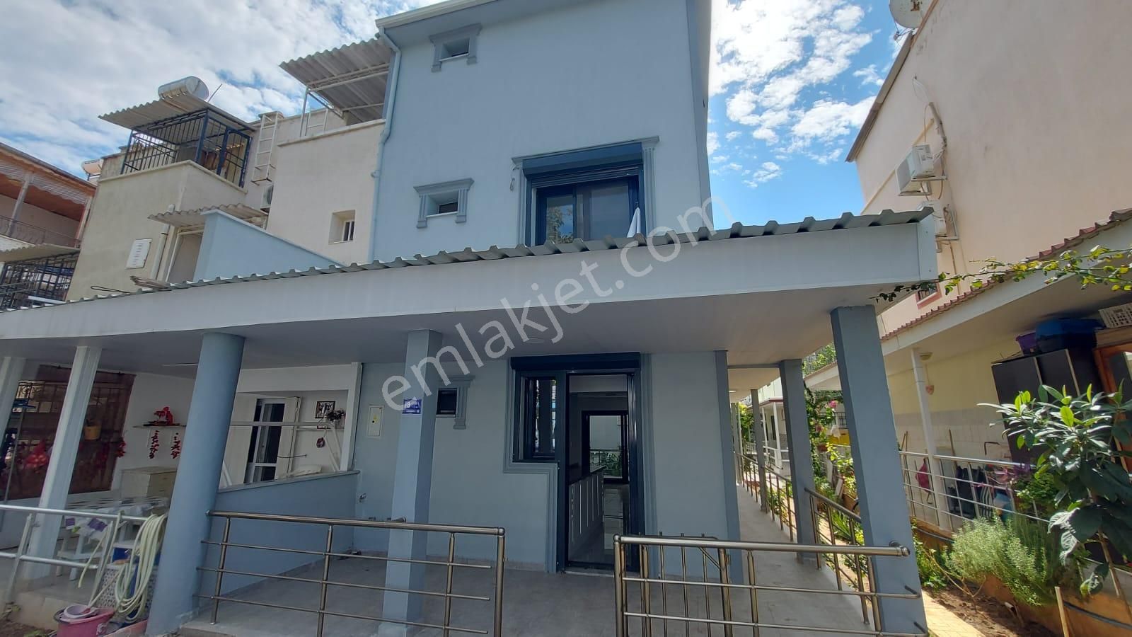 Didim Altınkum Çamlıkta Denize 200m Mesafede Site İçerisinde 4+1 Trıplex Villamız Satılıktır
