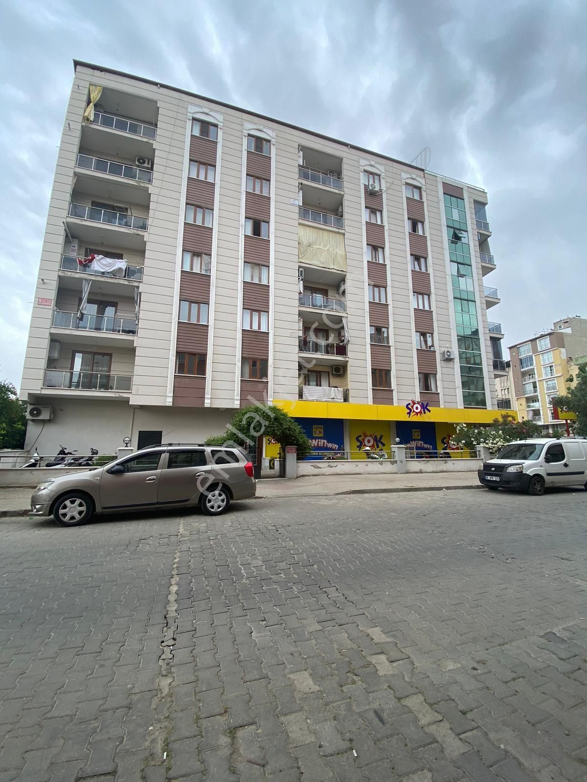Hürriyet Caddesi Üzeri Asansörlü, Doğalgazlı Satılık Daire