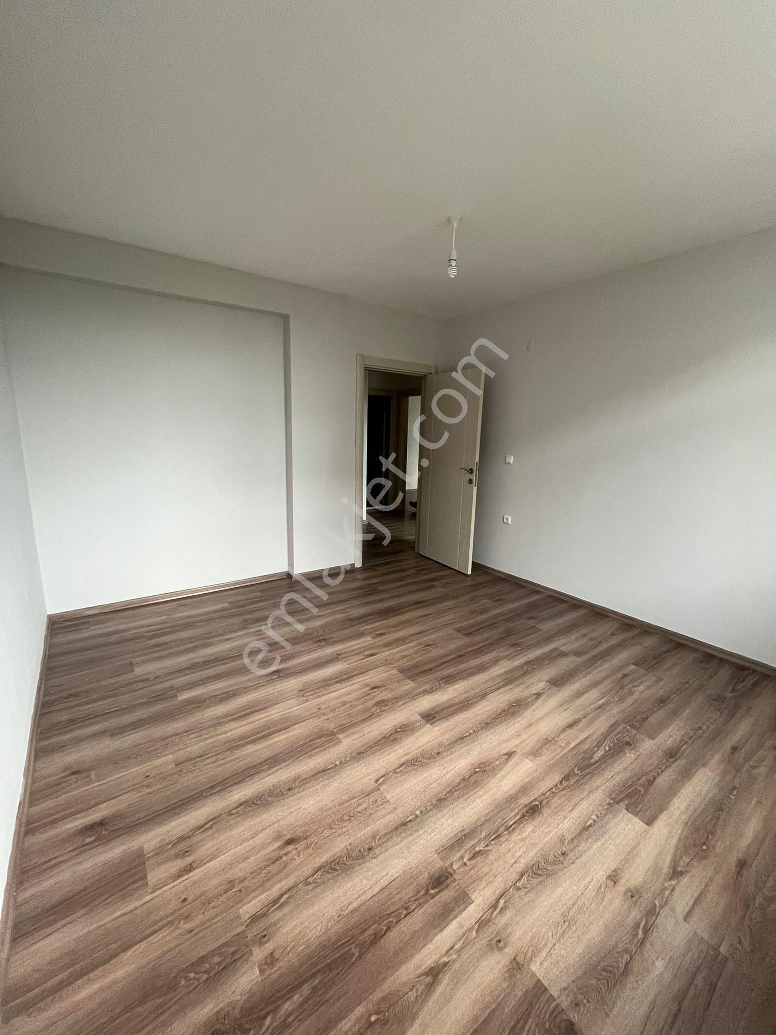 Cumhuriyet Mahallesinde 2+1 Kiralık Daire