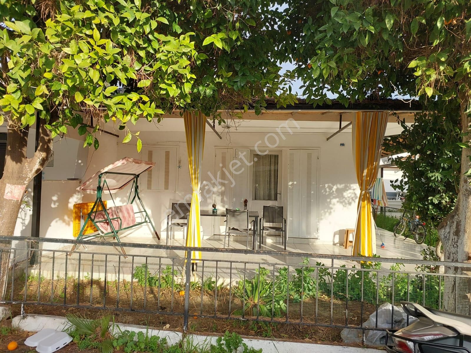 Kuşadası’nda Kaçmaz Fırsat! Denize Çok Yakın Yazlık