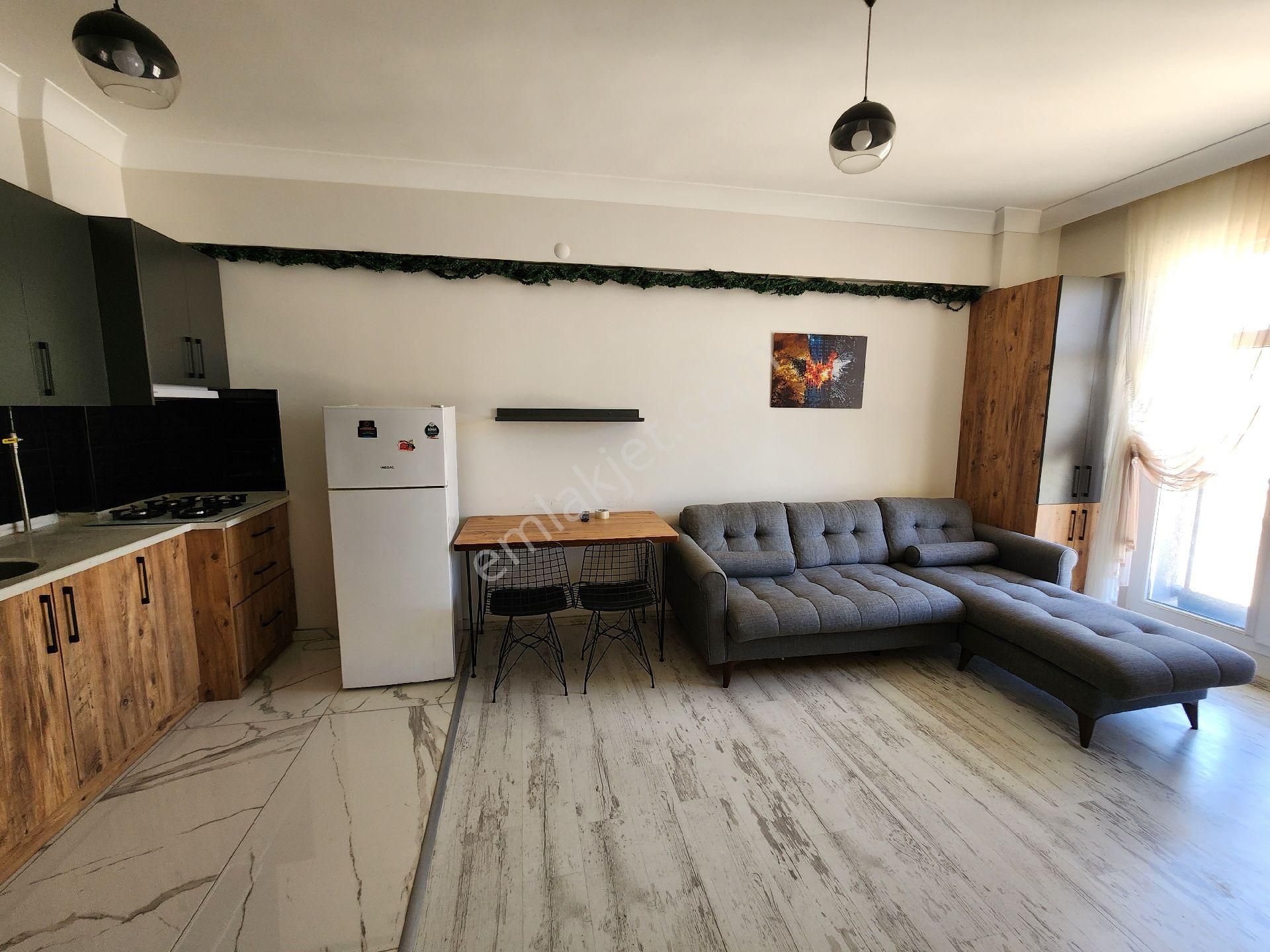 Bayar Gayrimenkulden Karataş Kampüse 50 M Mesafede Temiz Lüks 1 Artı 1 Daire