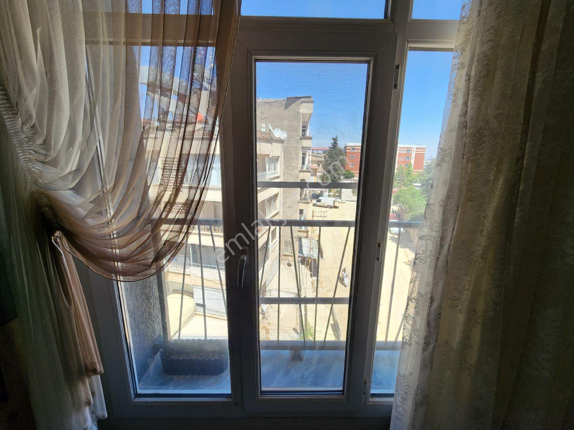Bayar Gayrimenkulden Kilis Karataş Kampüse 50 M. Mesafede Temiz Lüks Eşyalı 1+1 Daire - Görsel 15