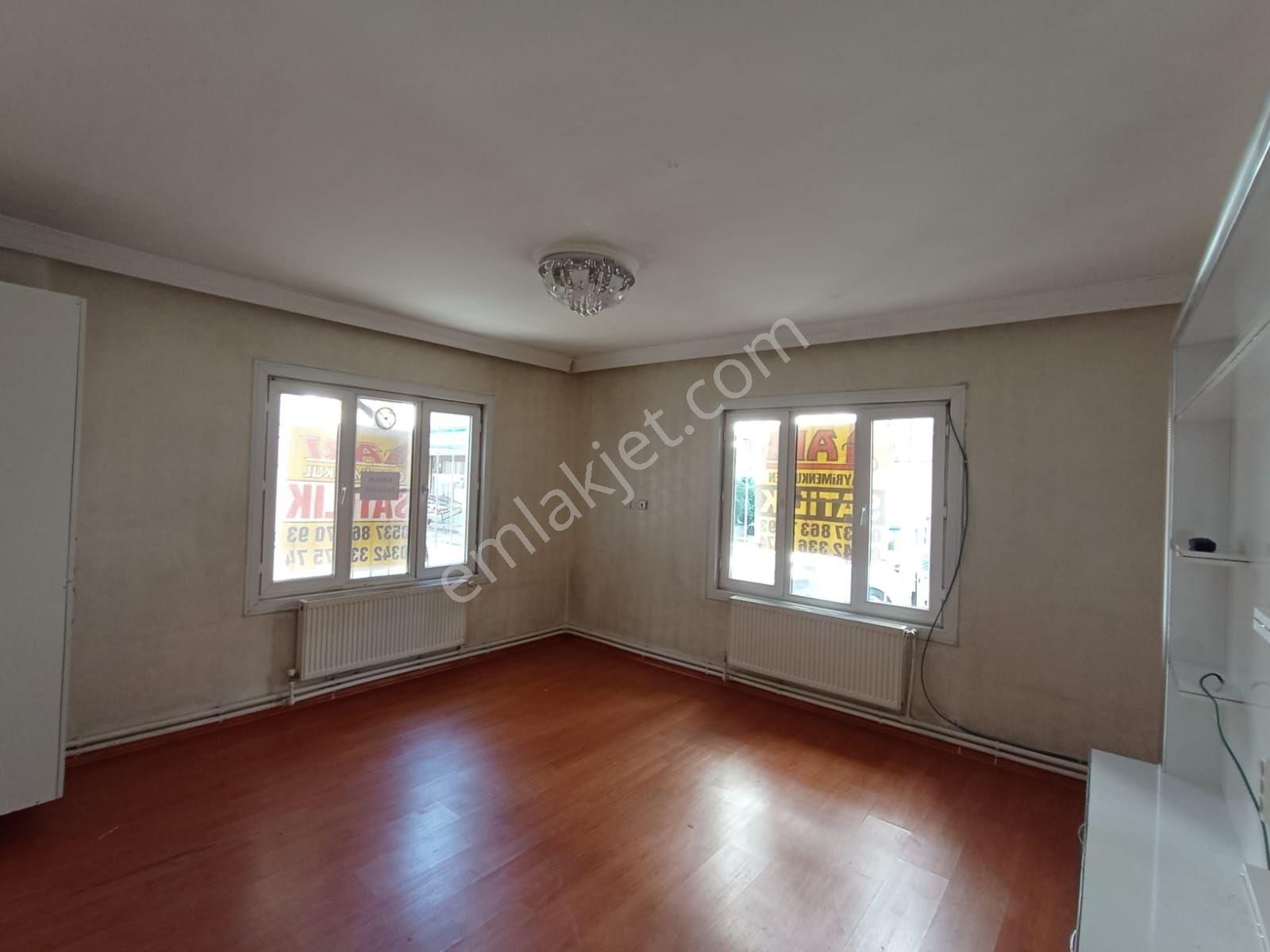 2+1 Daire 60 Yıl Mh 1200.000₺