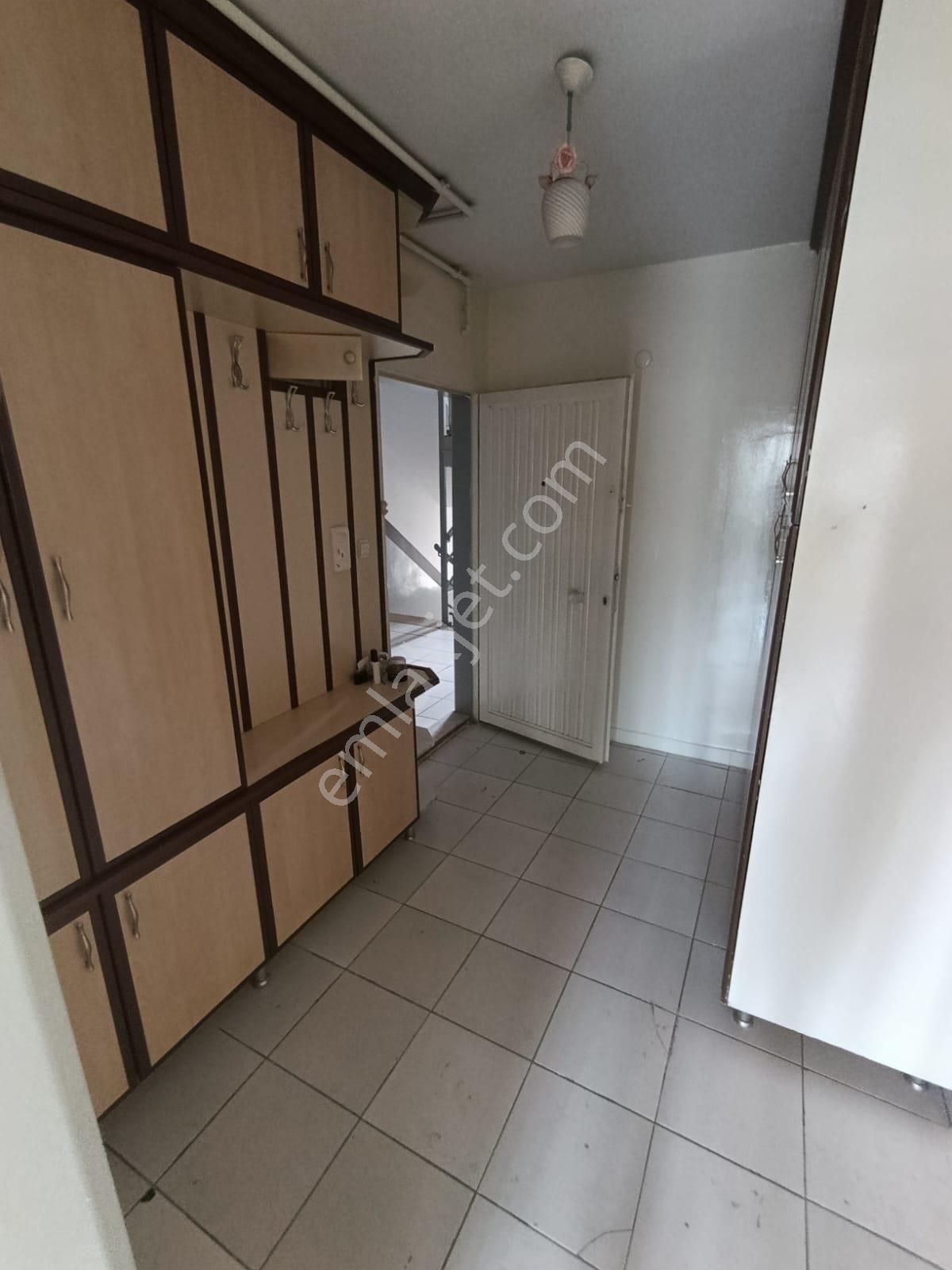 Merveşehirde 2+1 Kiralık Ara Kat Daire