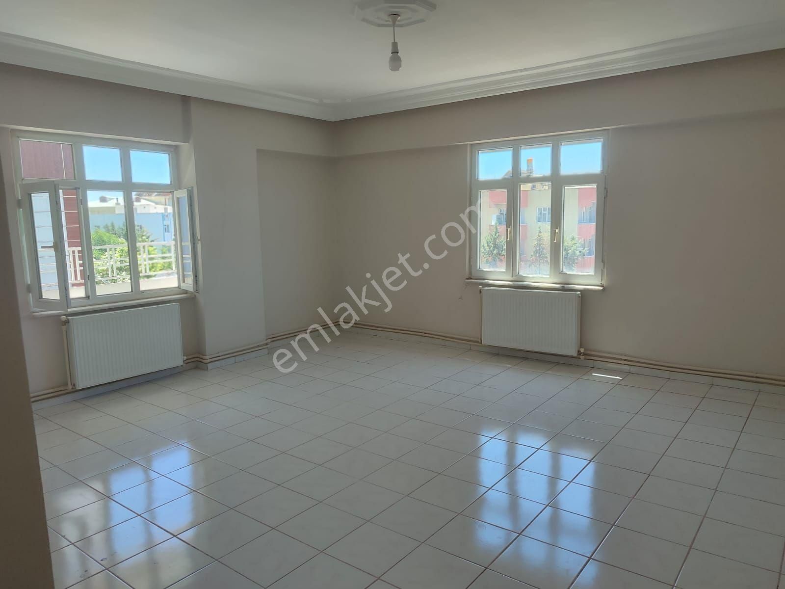 Toptancılar Memu Zin Düğün Salonu Civarı 3+1 Uygun Fiyata Satılık Daire