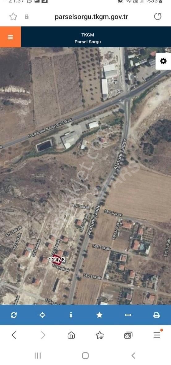 Foça Gerenköy Anayol Üzerinde 300 M2 İmarlı Satılık Arsa