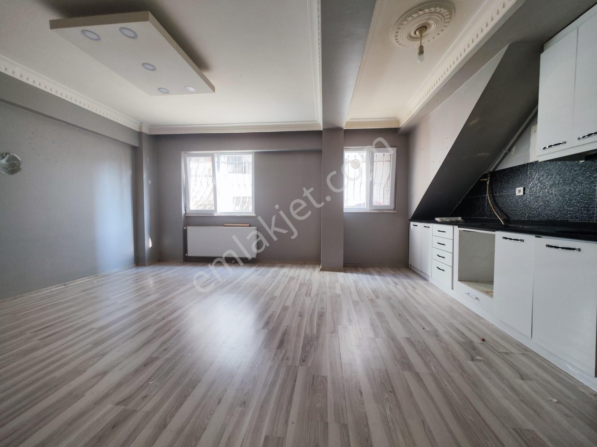 Barbaros Mahallesi Metrobüse 8 Dk 2+1 90 M2 Kiralık Daire
