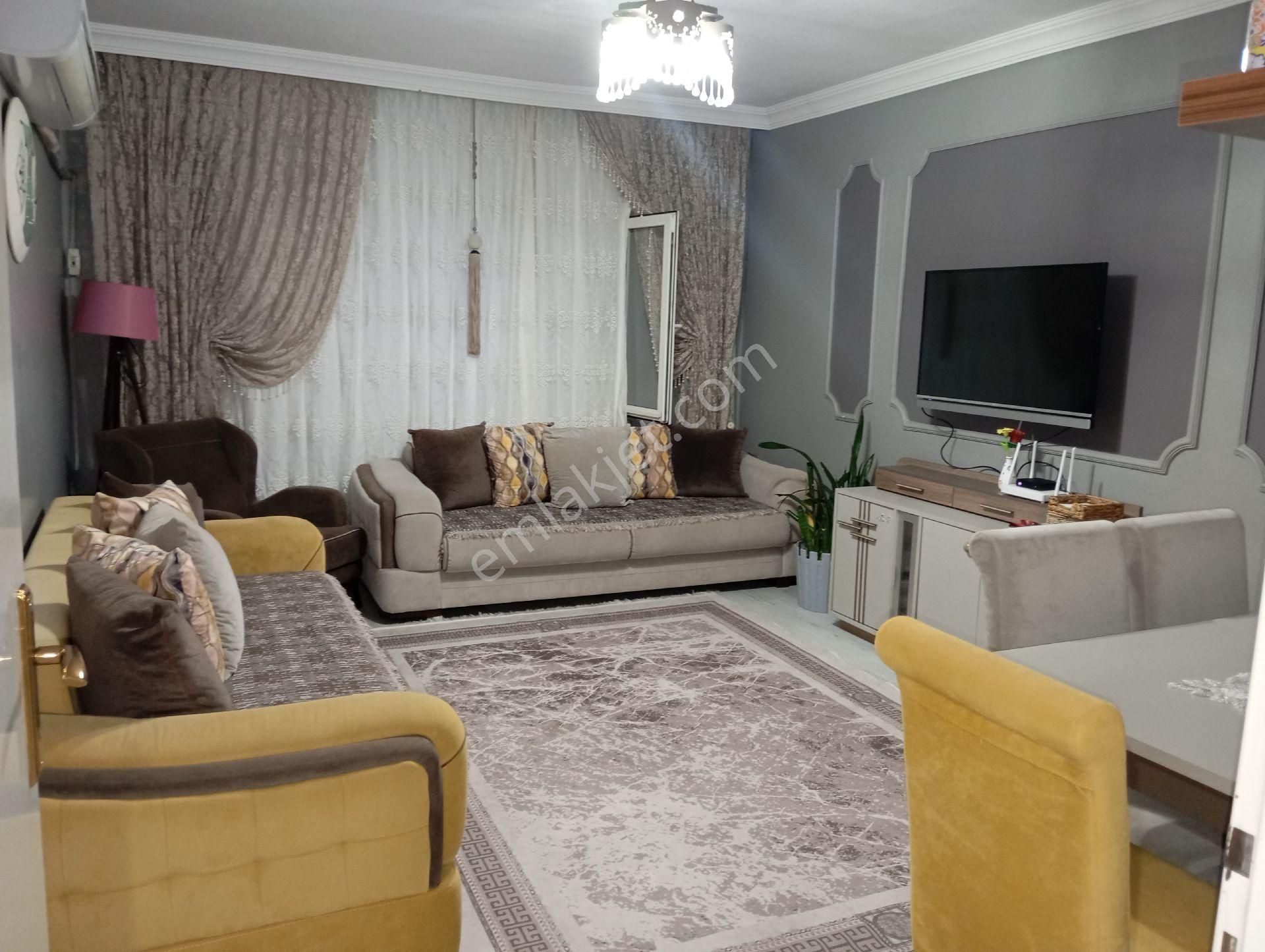 Yüreğir Atakent Mahallesinde 2+1 İskanlı Hasarsız Satılık Daire