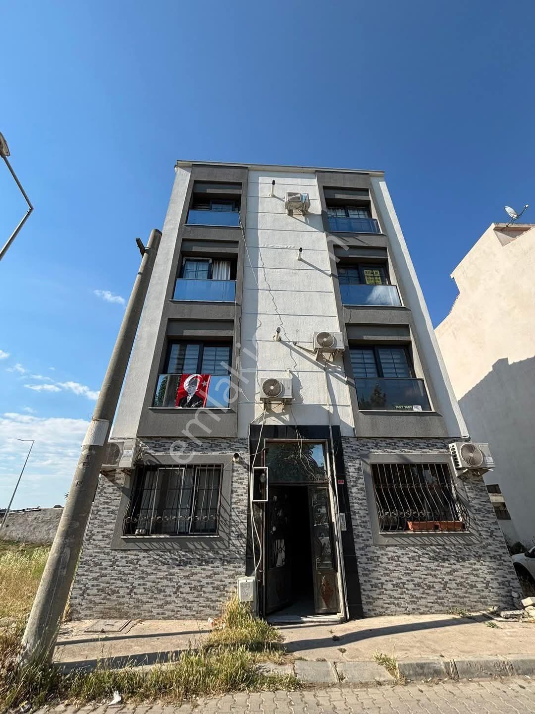 Turgutlu Eymen Emlak'tan Meslek Yüksek Okulu Civarı Satılık Eşyalı Doğalgazlı Daire 🏡