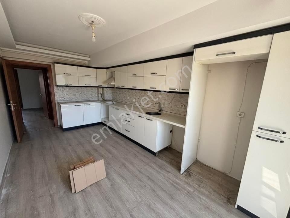 Tc Emlaktan Kiralık Doğalgazlı Daire Sıfır Gbii