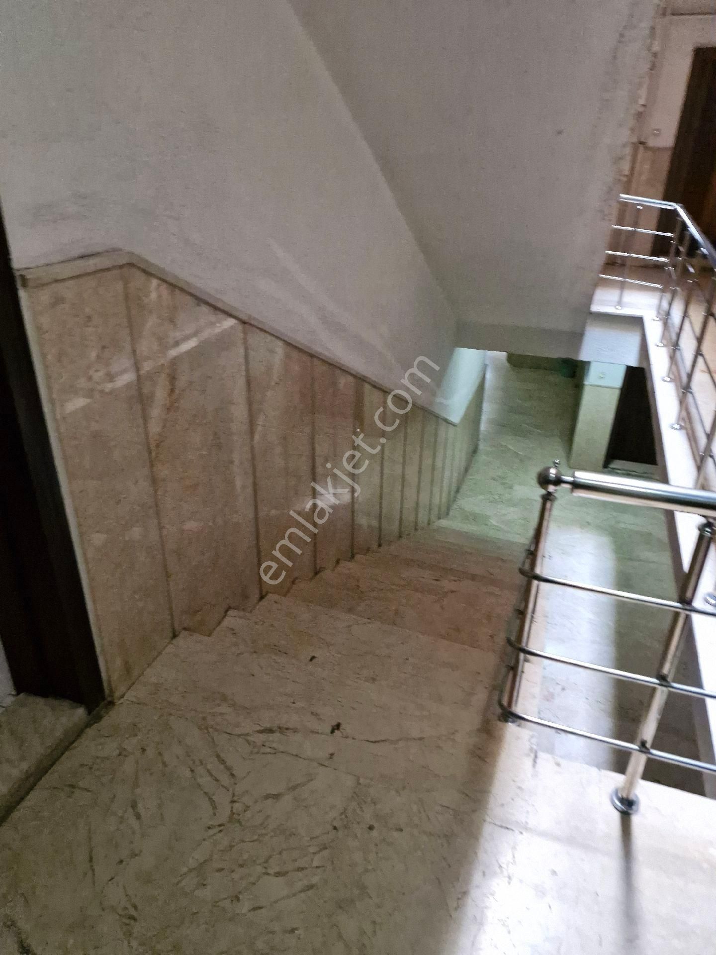 Hakan Cansız Gayrimenkul Yatırımdan Kamil Ocak Mahallesi 3+1 Kiralık Bagımsız Salon Daire