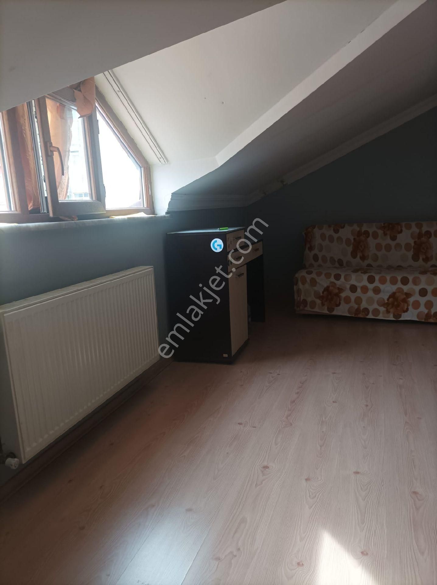 4.levent Çeliktepede1+0 40 M2 Asansörlü Masrafsız Teras Daire