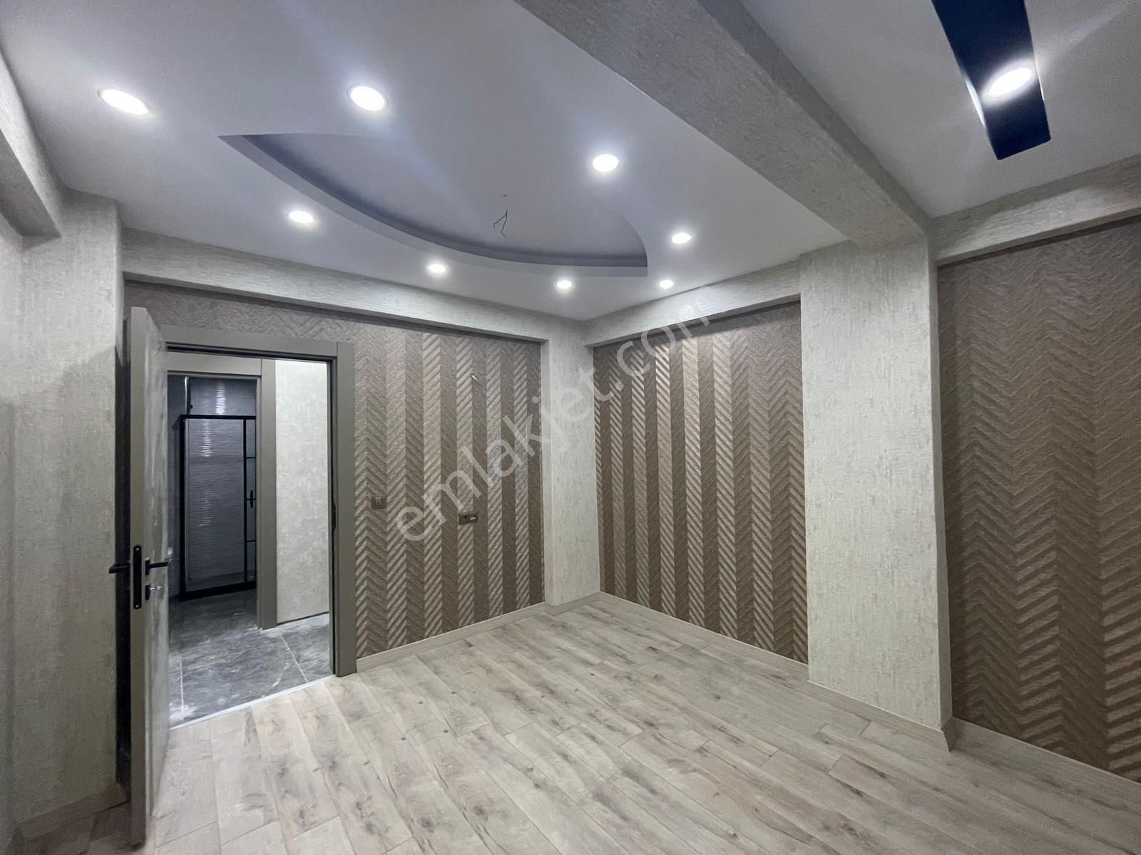 Acil Emlaktan Satılık 3+1 Daire