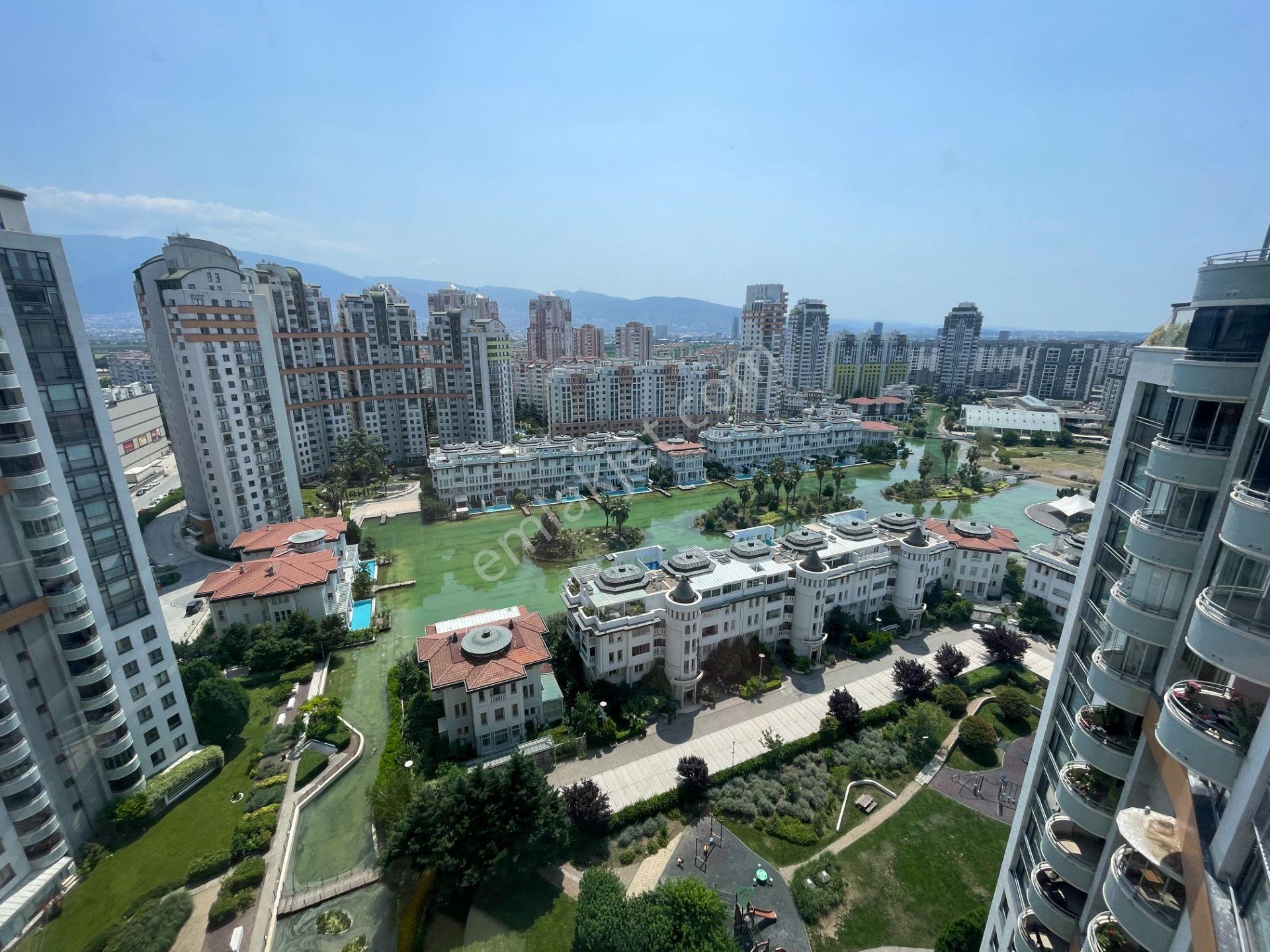 Kaçmaz Emlak Bursa Modern Satılık 3.5+1 Gölet Manzaralı Daire!