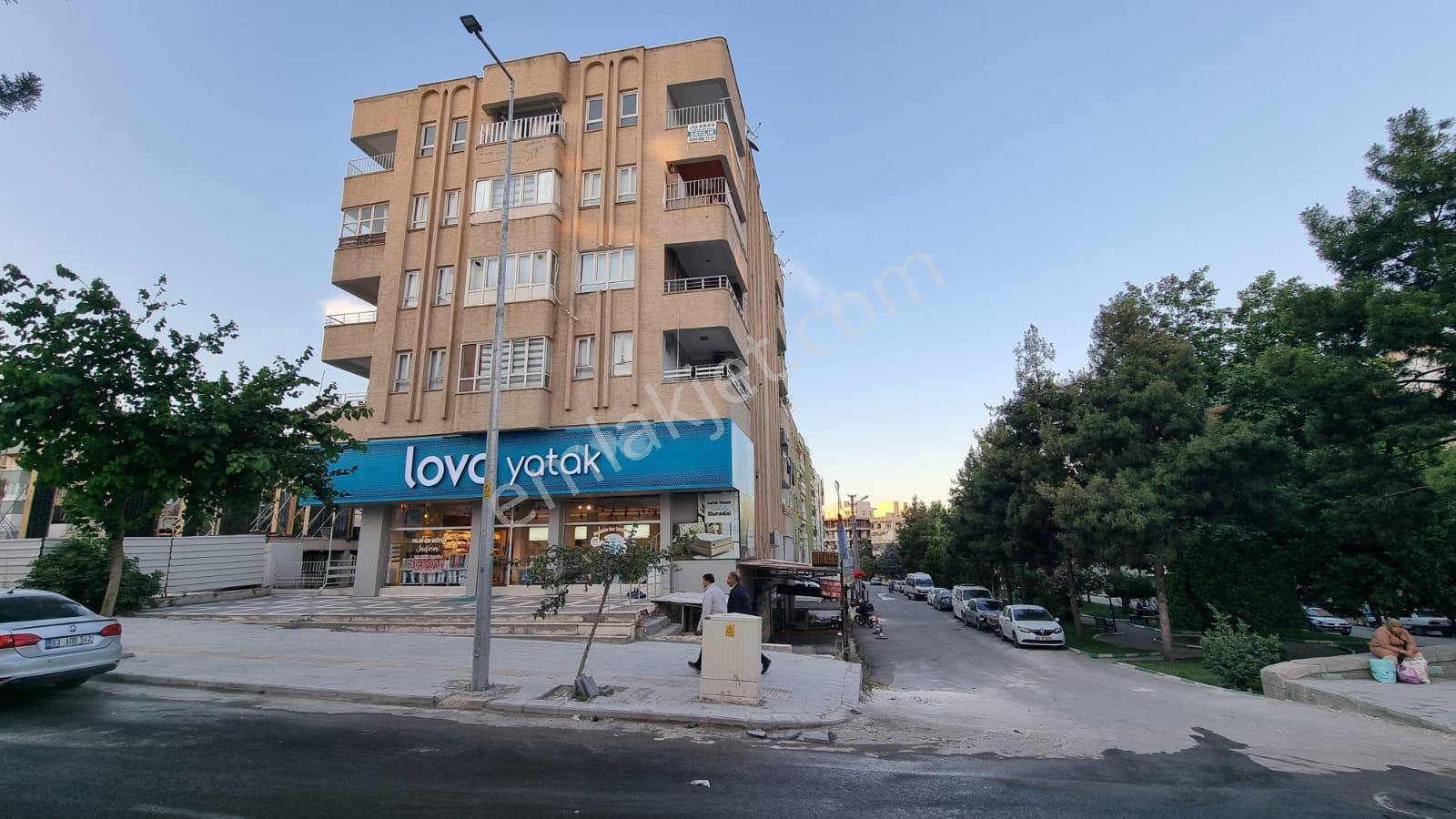 Akev Gayrimenkul'den Veysel Karani Mah Bakımlı 3+1 Daire