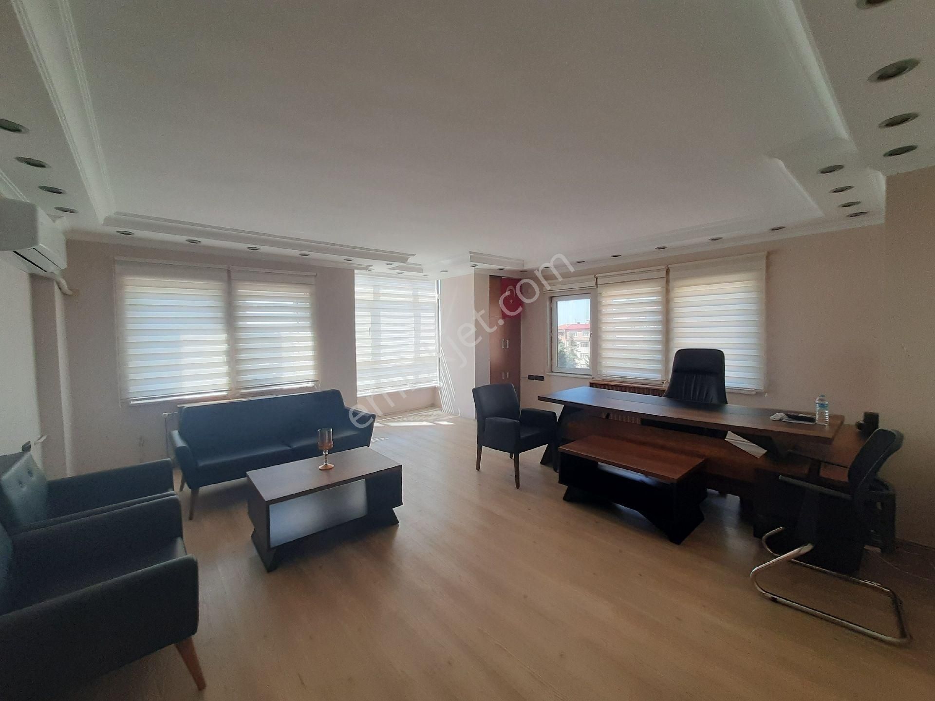 Edirne Çarşı Merkez Atatürk Bulvarı Bankalar Caddesinde Satılık Ofis Büro İşyeri