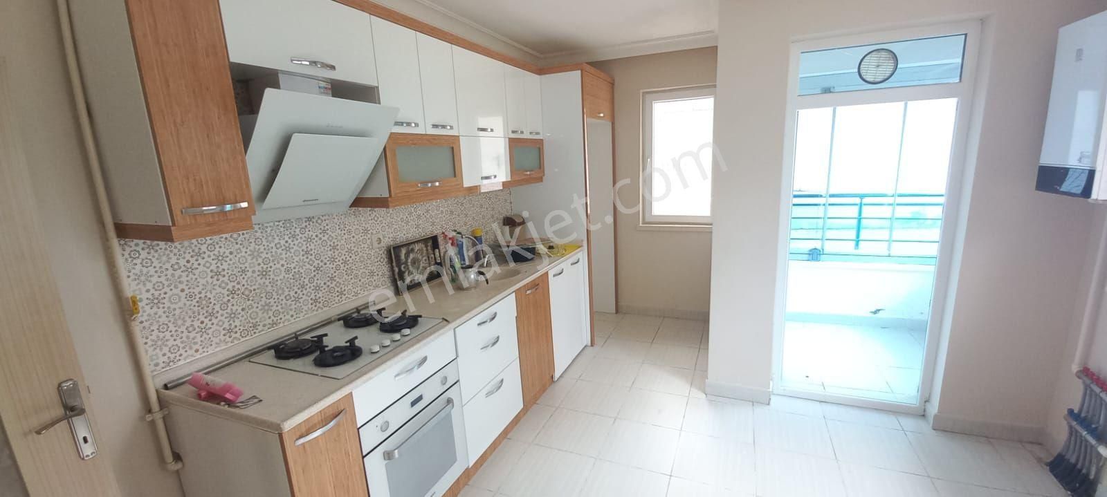 Kanunı De 2+1 Gırıs Kat Kıralık Daıre