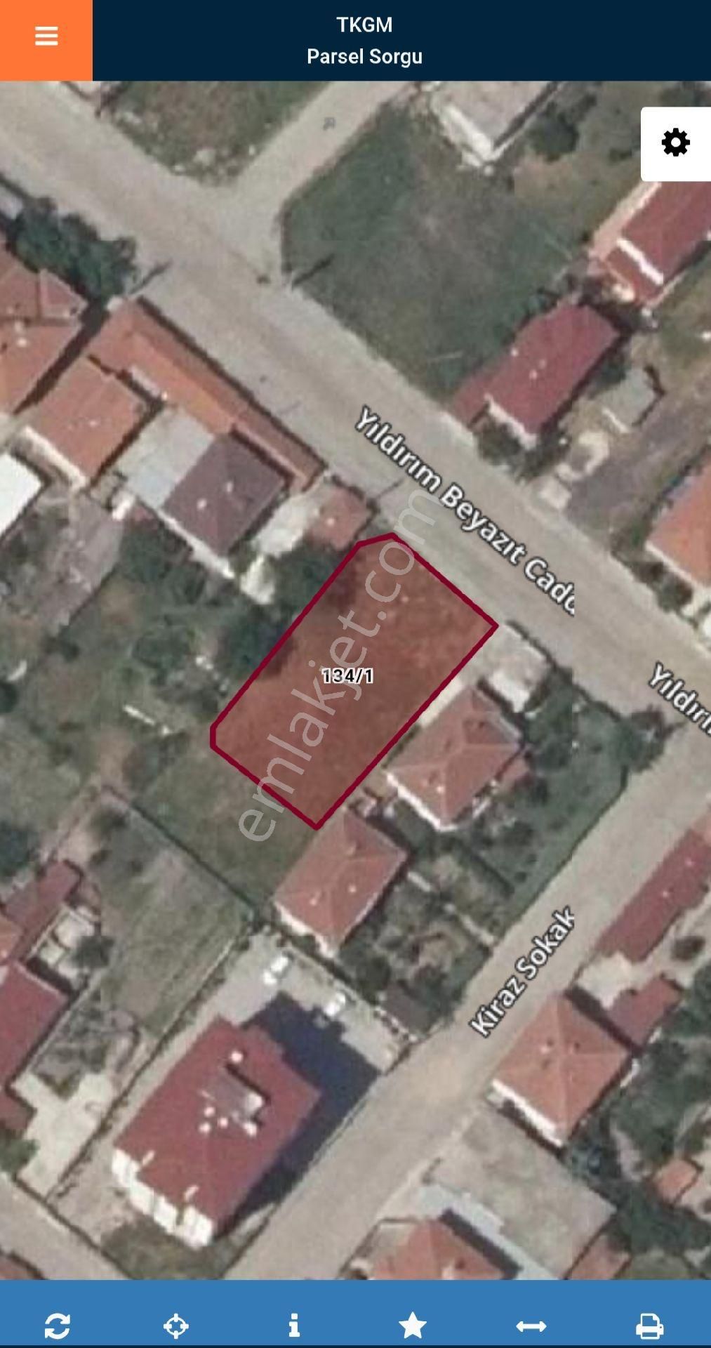 6 Kat İmarlı 623 M2 Arsa