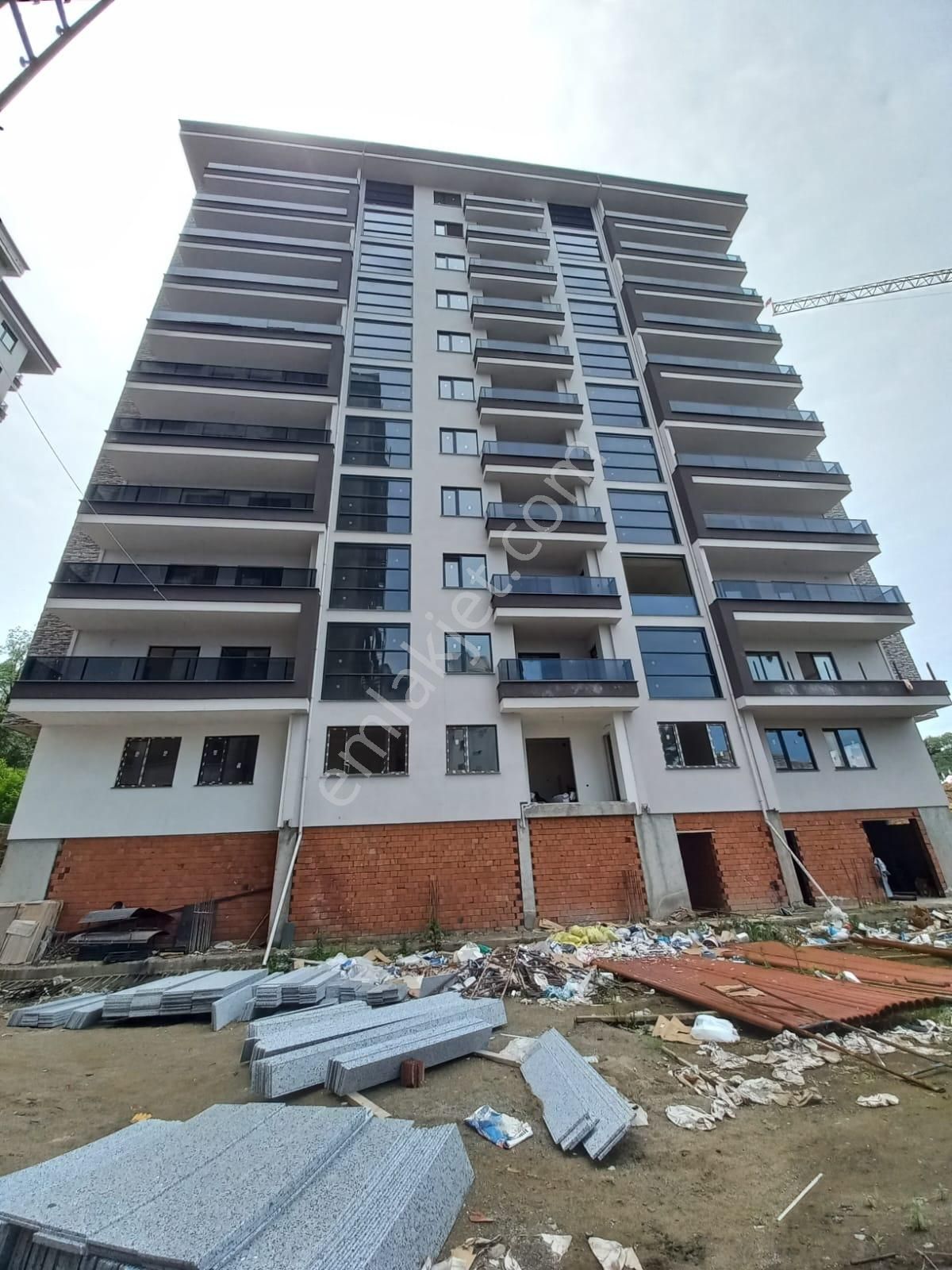 Rize Fener Üniversite Yakını 7.kat-130.m2-site İçi-3+1-sıfır Daire
