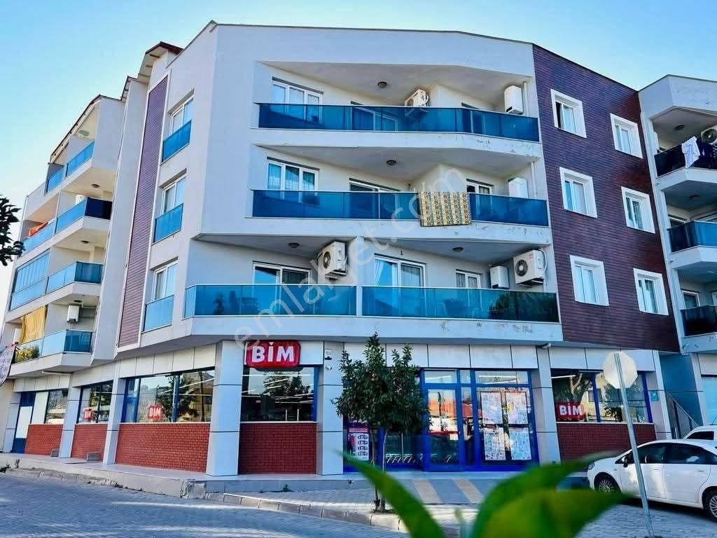Kuşadası Davutlar'da 3+1 Ara Kat 120 M2 Çift Cephe Çift Balkonlu Satılık Daire