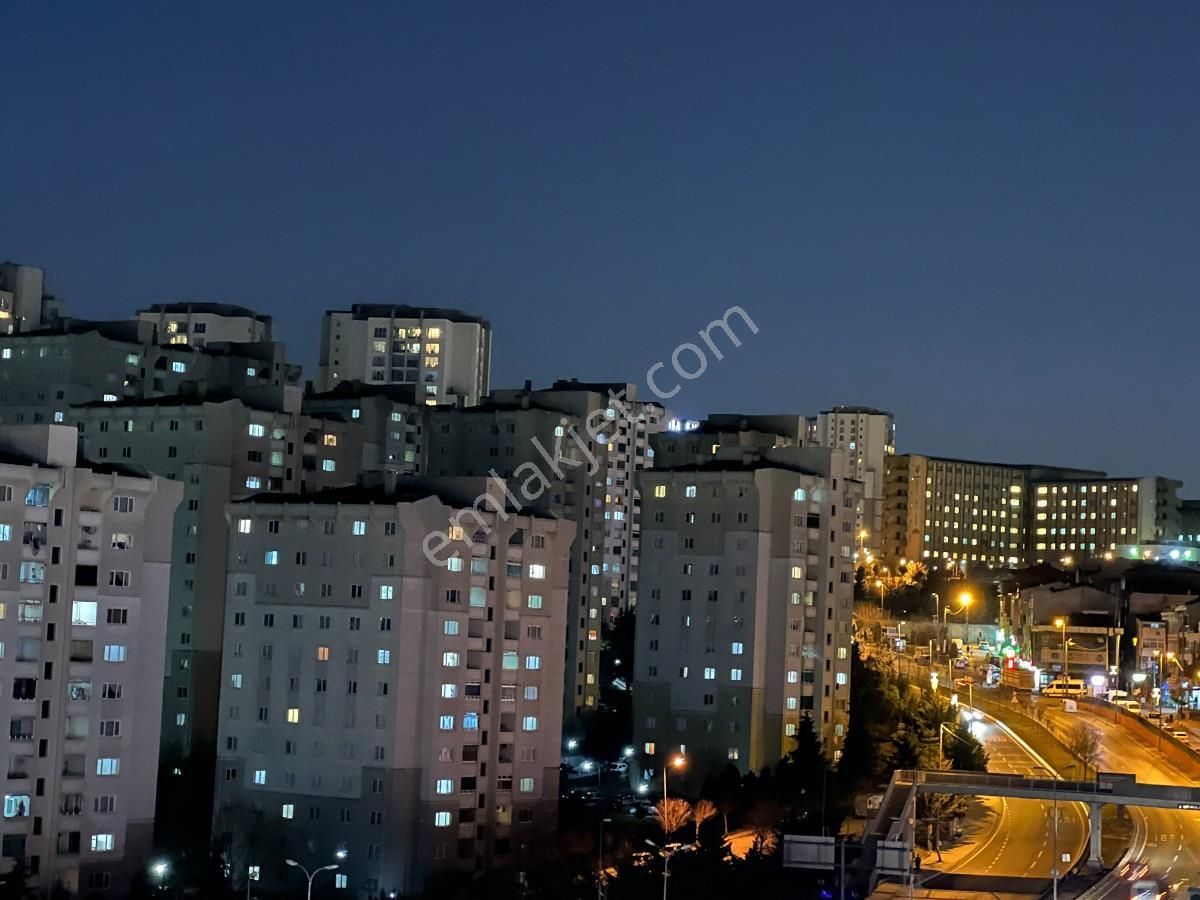 Küçükçekmece Halkalı Atakent Toki Fulya Sitesinde Satılkı Daire