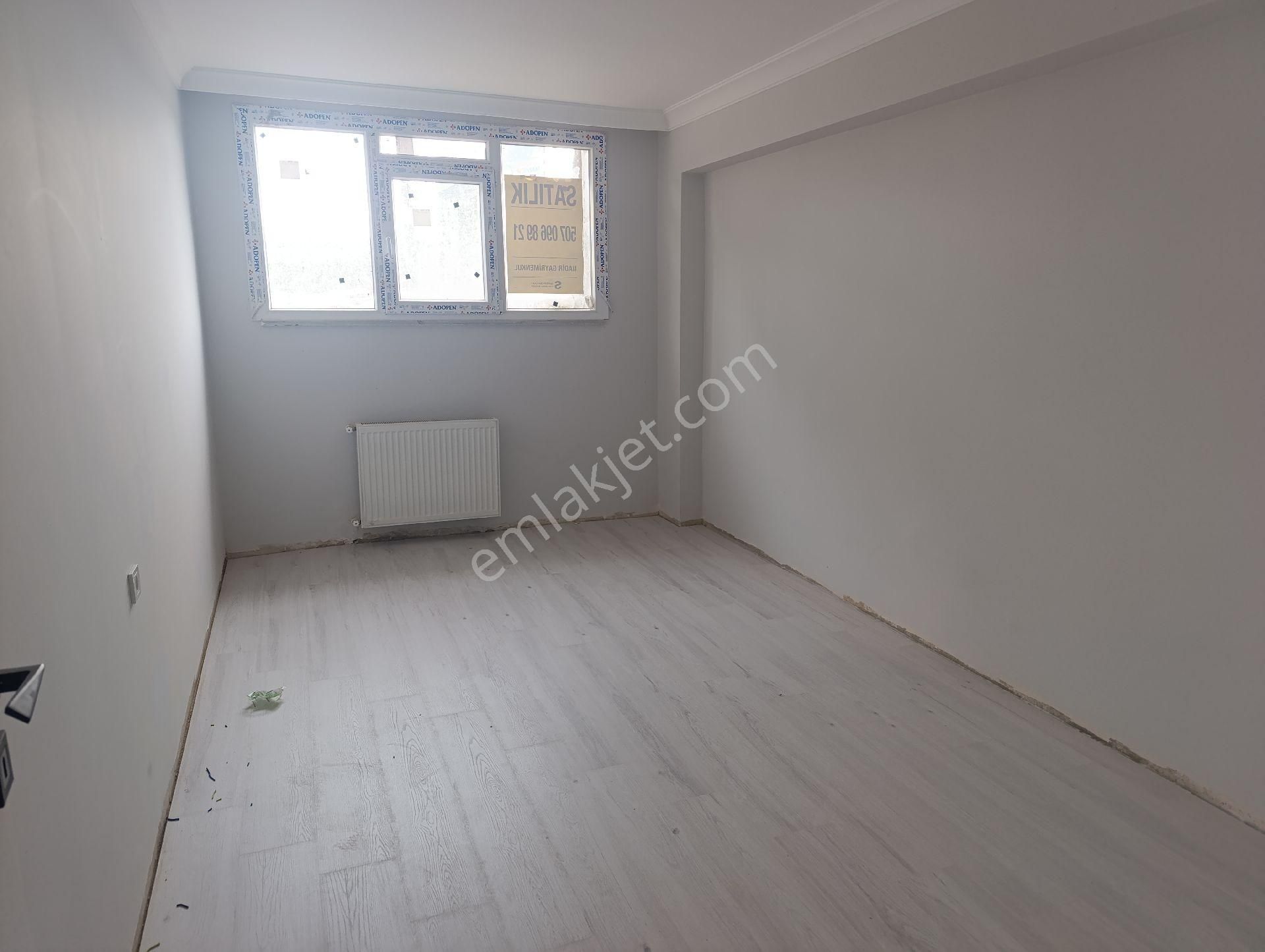 Nadir Emlaktan Satılık 2+1 Öncephe Bahce Kati