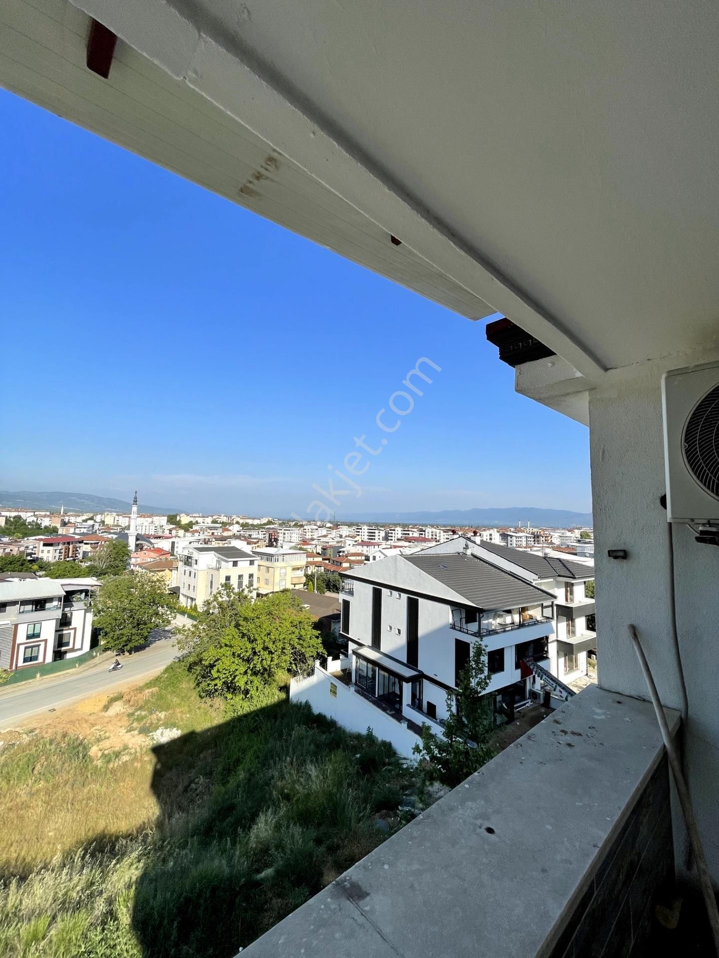 5+3 Göl Ve Doğa Manzaralı Fırsat Dubleks Daire