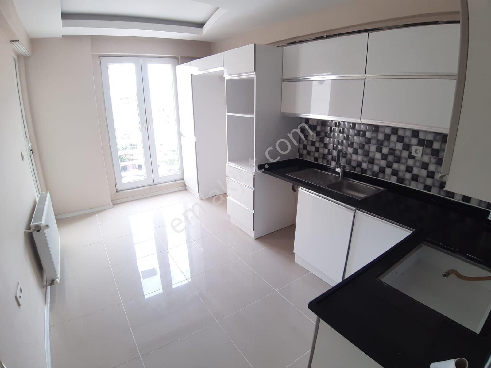 Avantaj Gayrimenkulden Kiralık Daire Site İçinde 3+1