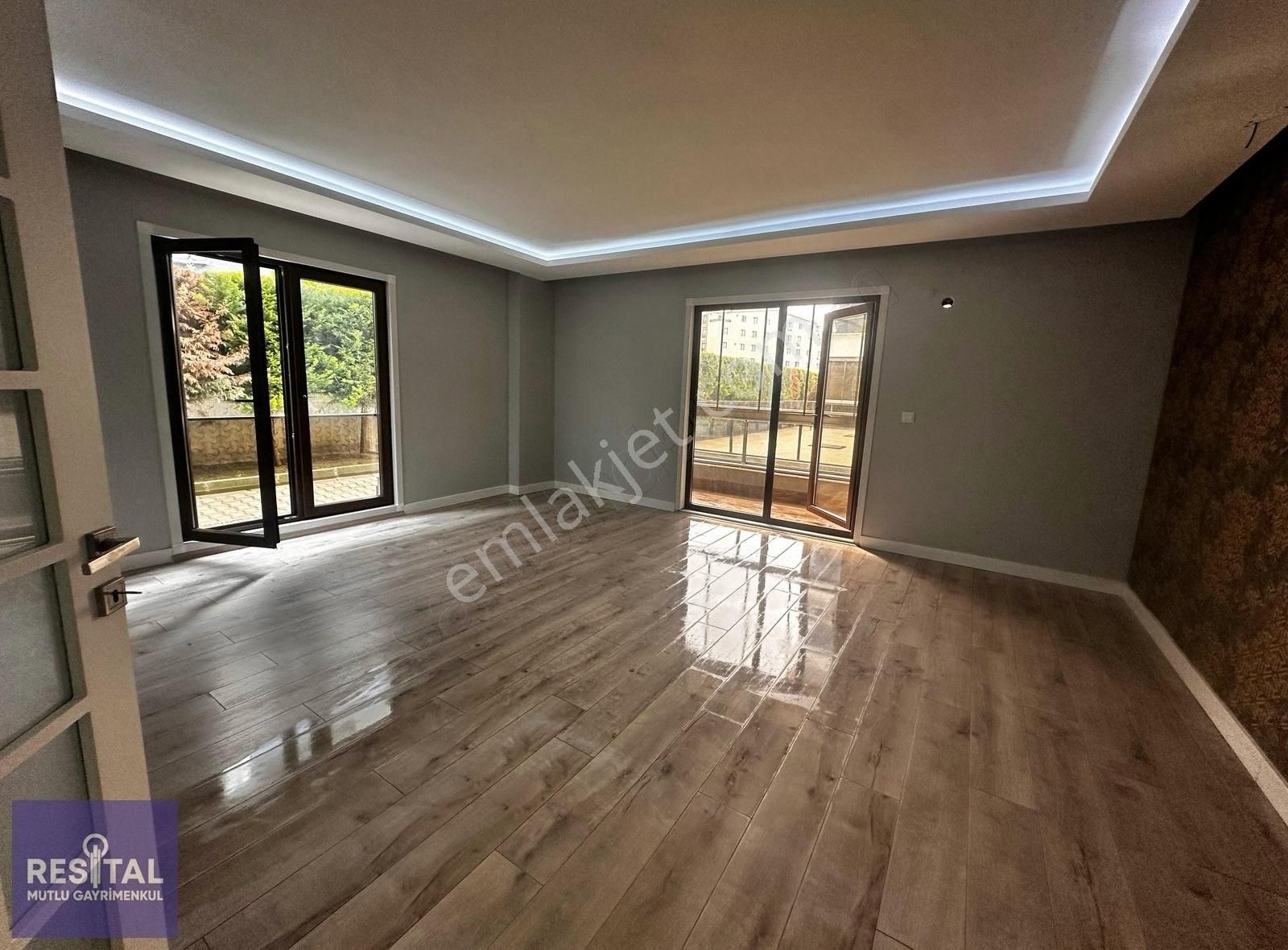 Rs Mutlu Hamitlerde Dream Park Evlerinde 3+1 Net 120 M2 Daire