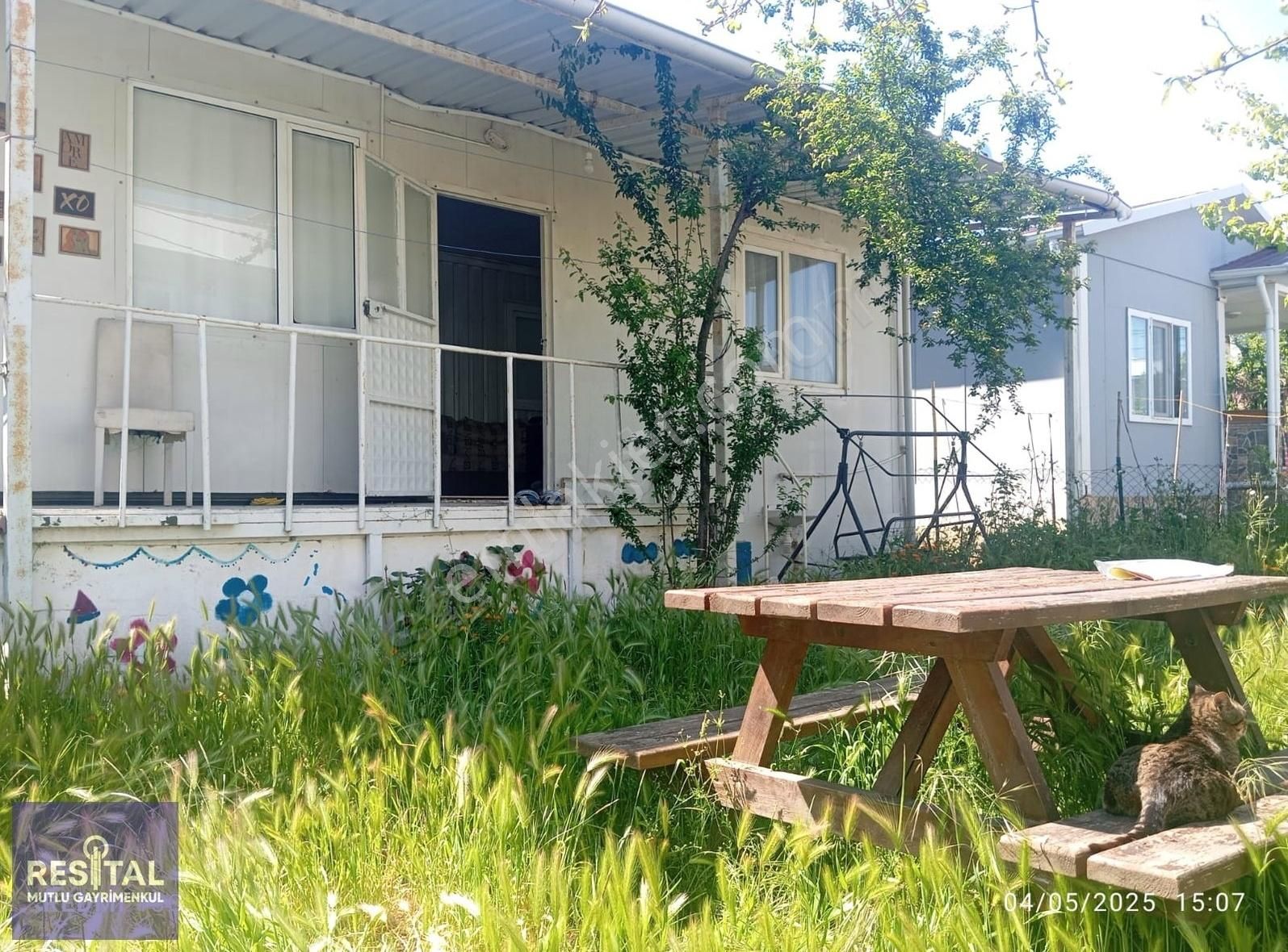 Rs Mutlu Gemlik/kumsaz'da Tarla İle Birlikte Satılık 2+1 Yazlık
