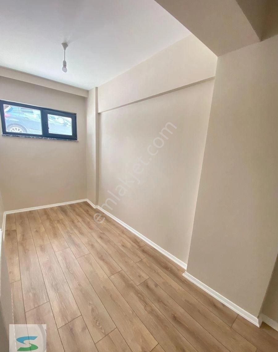 Yeşilköy Yeşilyurt Arası Yeni Binada Bahçe Kullanımlı 2+1 Daire - Görsel 13