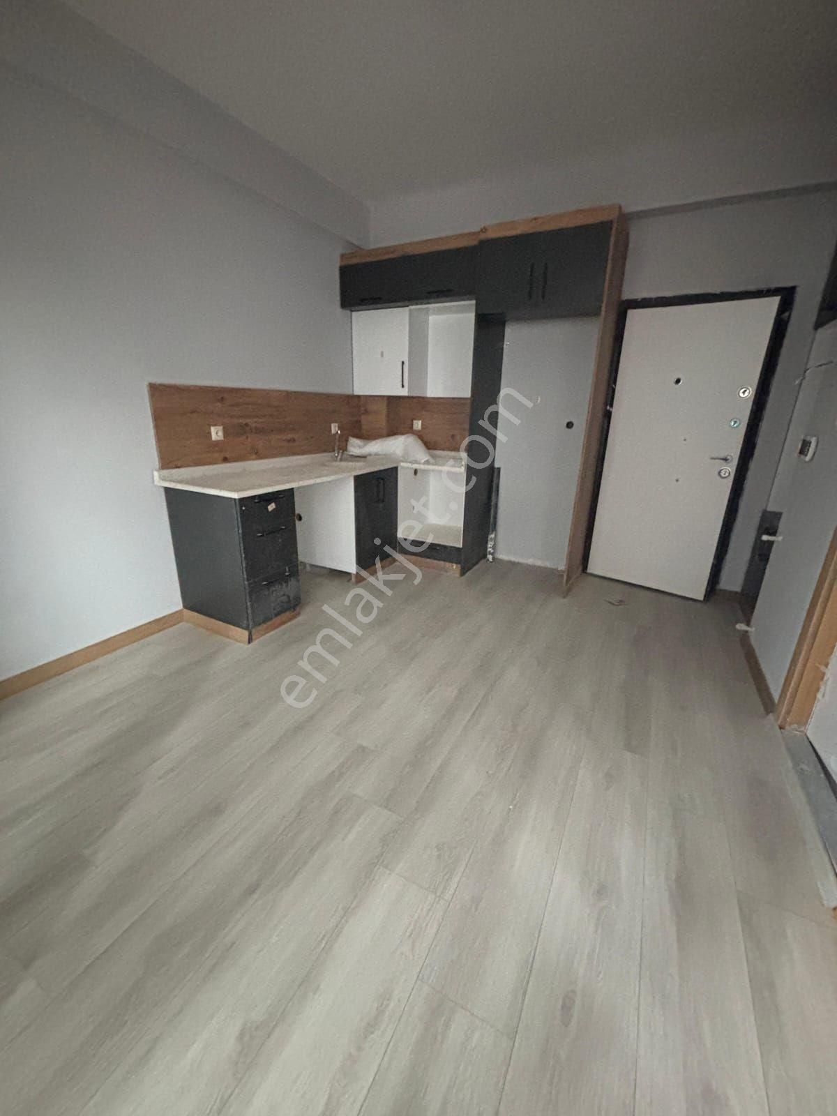 Zenitten Saricam Carkipare De 1+1 Satılık Daire