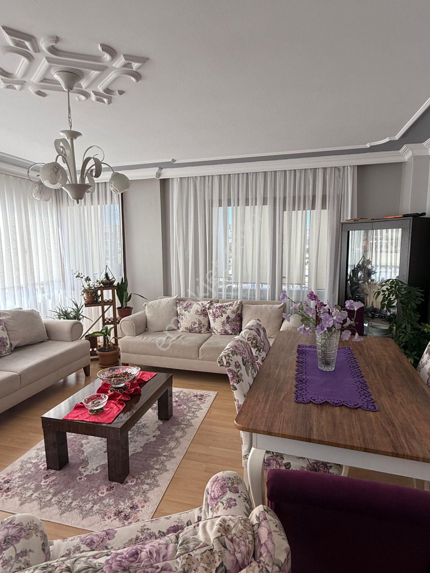 Değerine Değer Katan Konum! Ayvalık 150 Evlerde Ferah 3+1 Daire