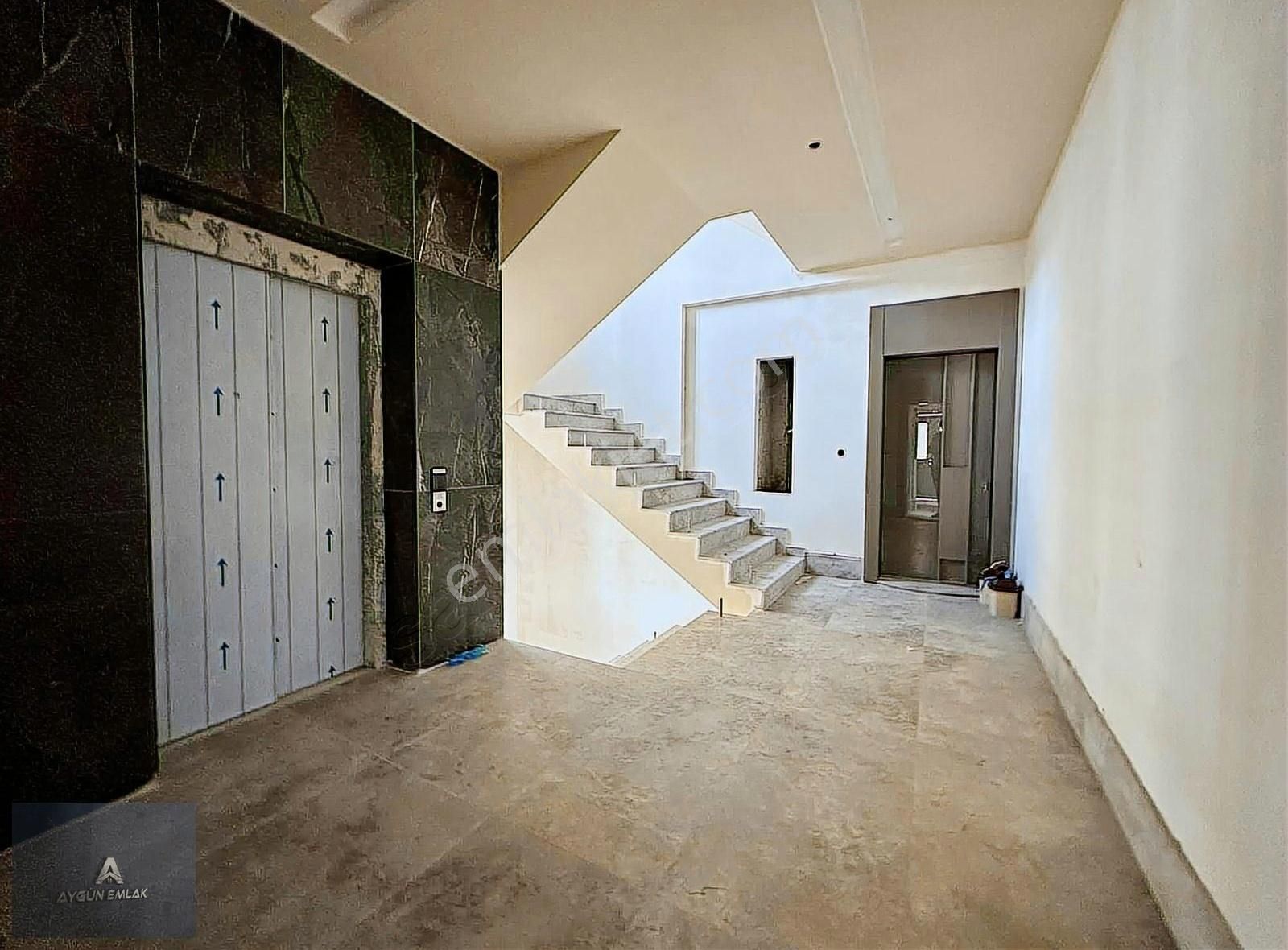 Havuzlu Site İçi Ultra Lüx Katta 3+1 Satılık Sıfır Daire