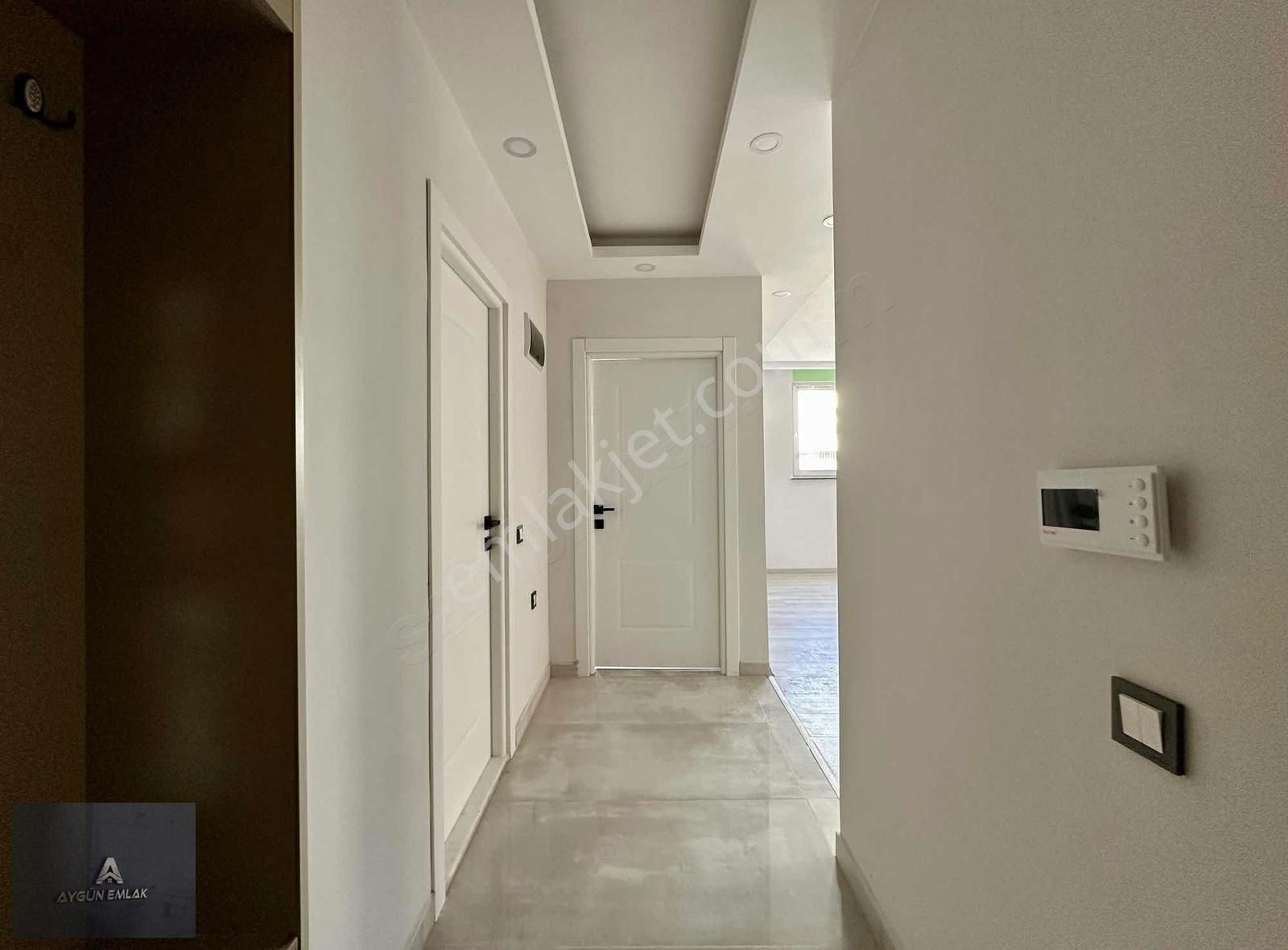 Varsak Karşıyaka'da 2+1 Abd Mutfaklı Satılık Giriş Daire