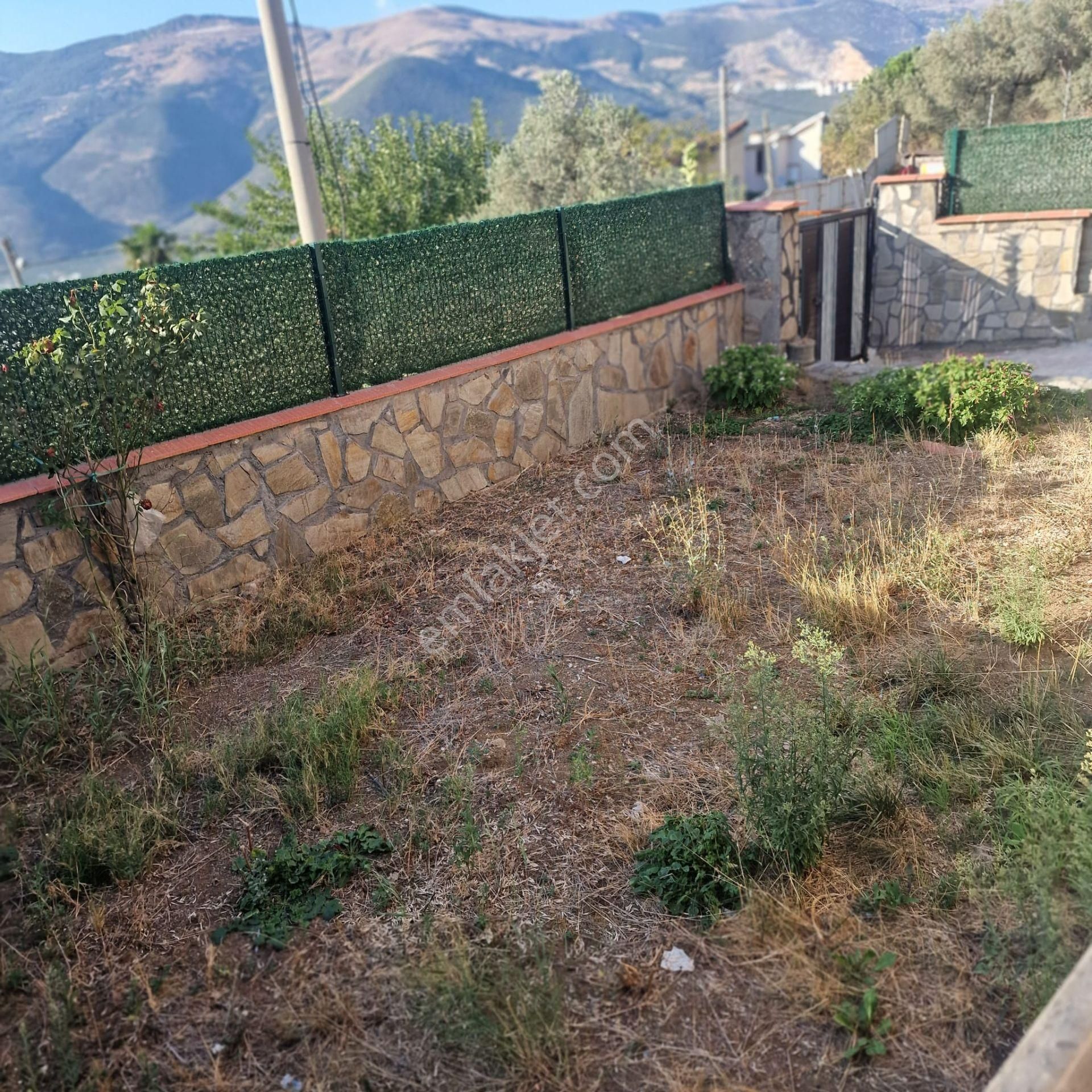 Umurbeyde Bahçeli Deniz Manzaralı Satılık Villa - Görsel 31