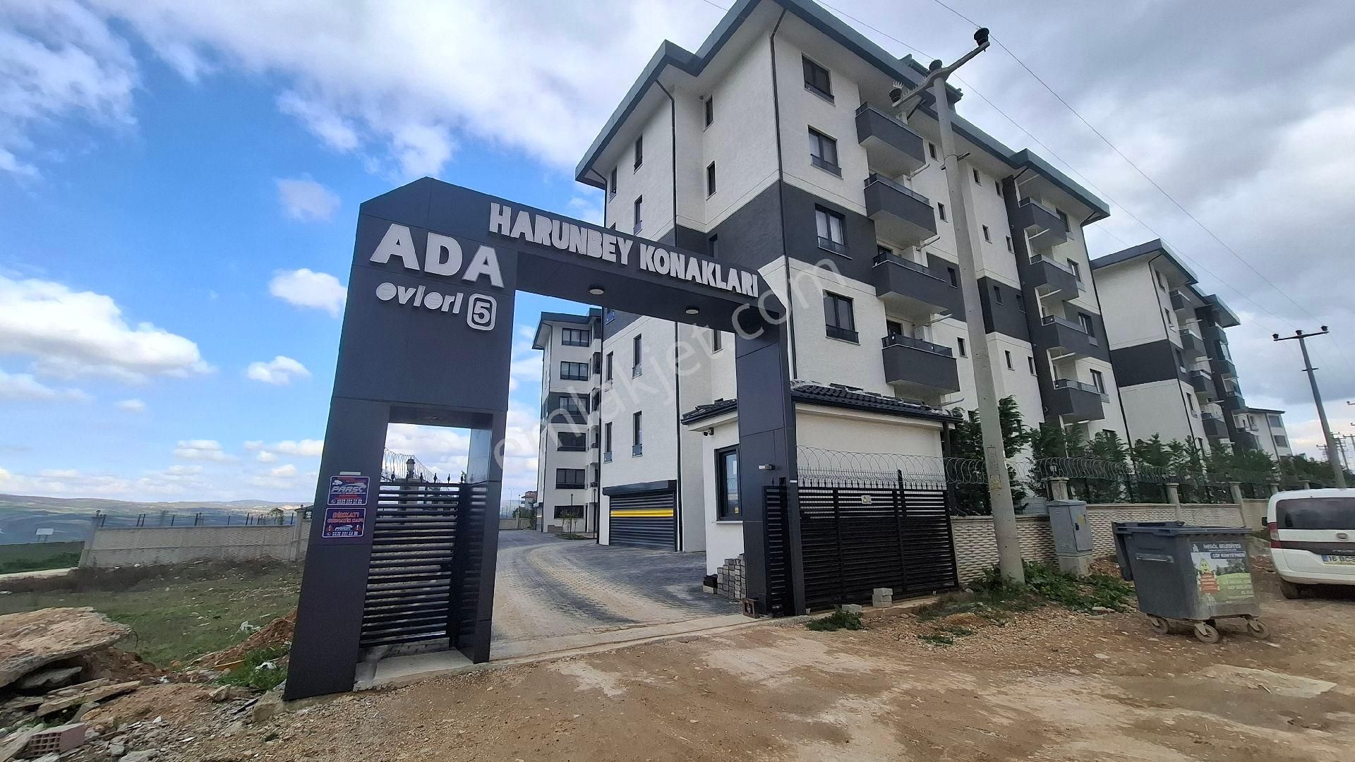 Roma' Dan Harunbey Konaklarında Satılık Daire
